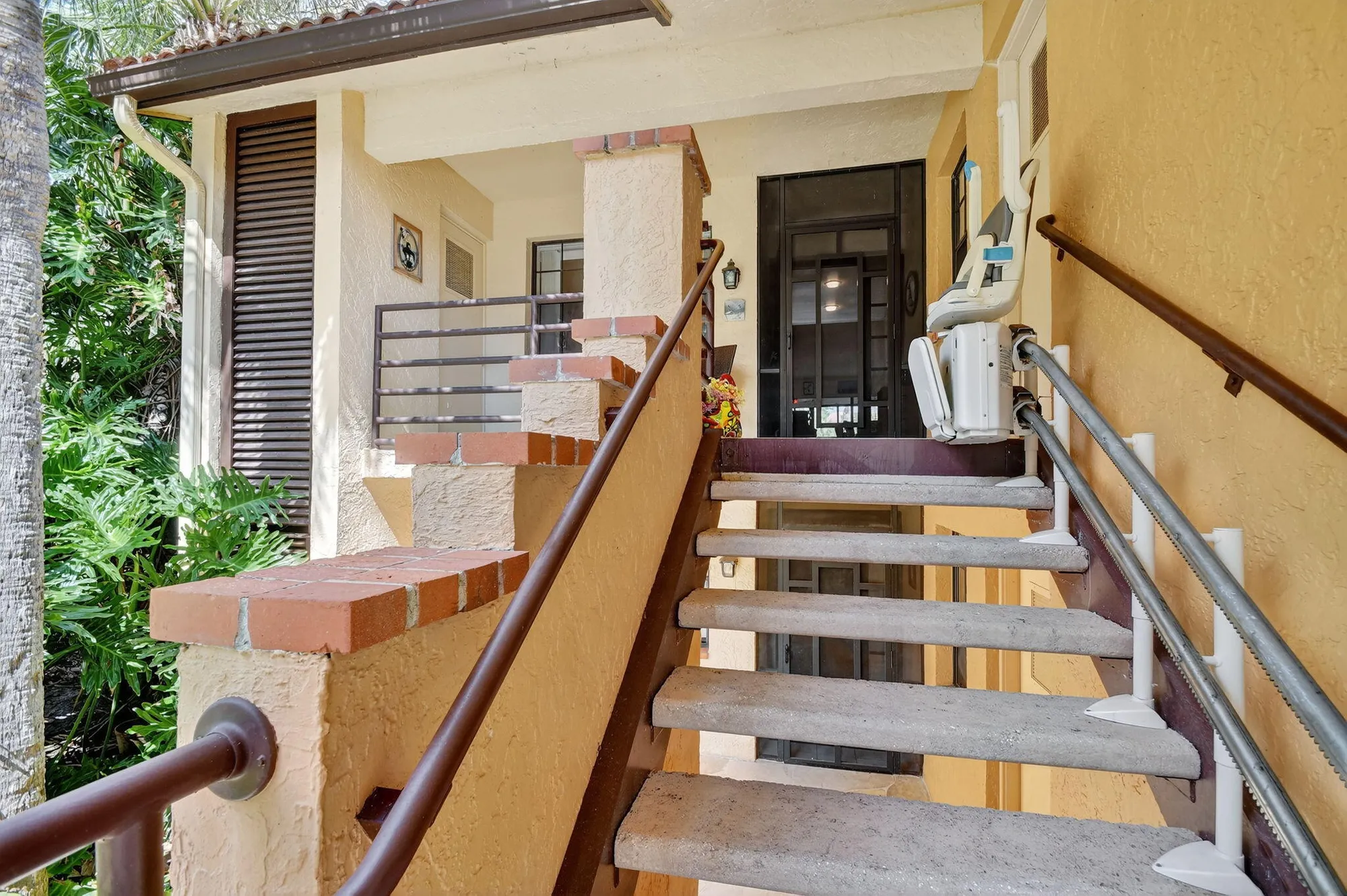 Property Slideshow image 4 of 57 | 6267 aspen glen ln # 201, Boynton Beach, FL, 33437