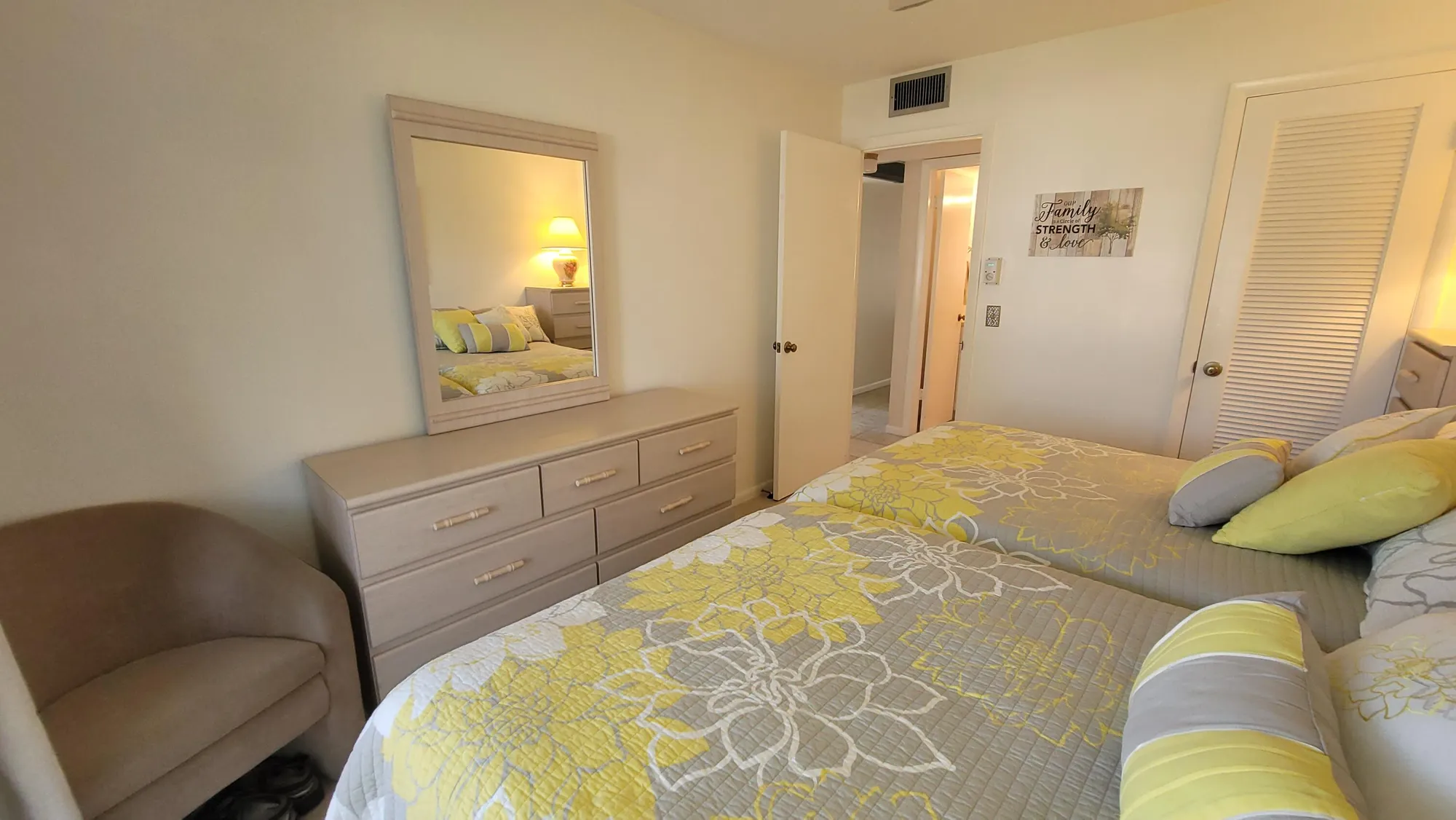Property Slideshow image 19 of 49 | 232 canterbury j, West Palm Beach, FL, 33417