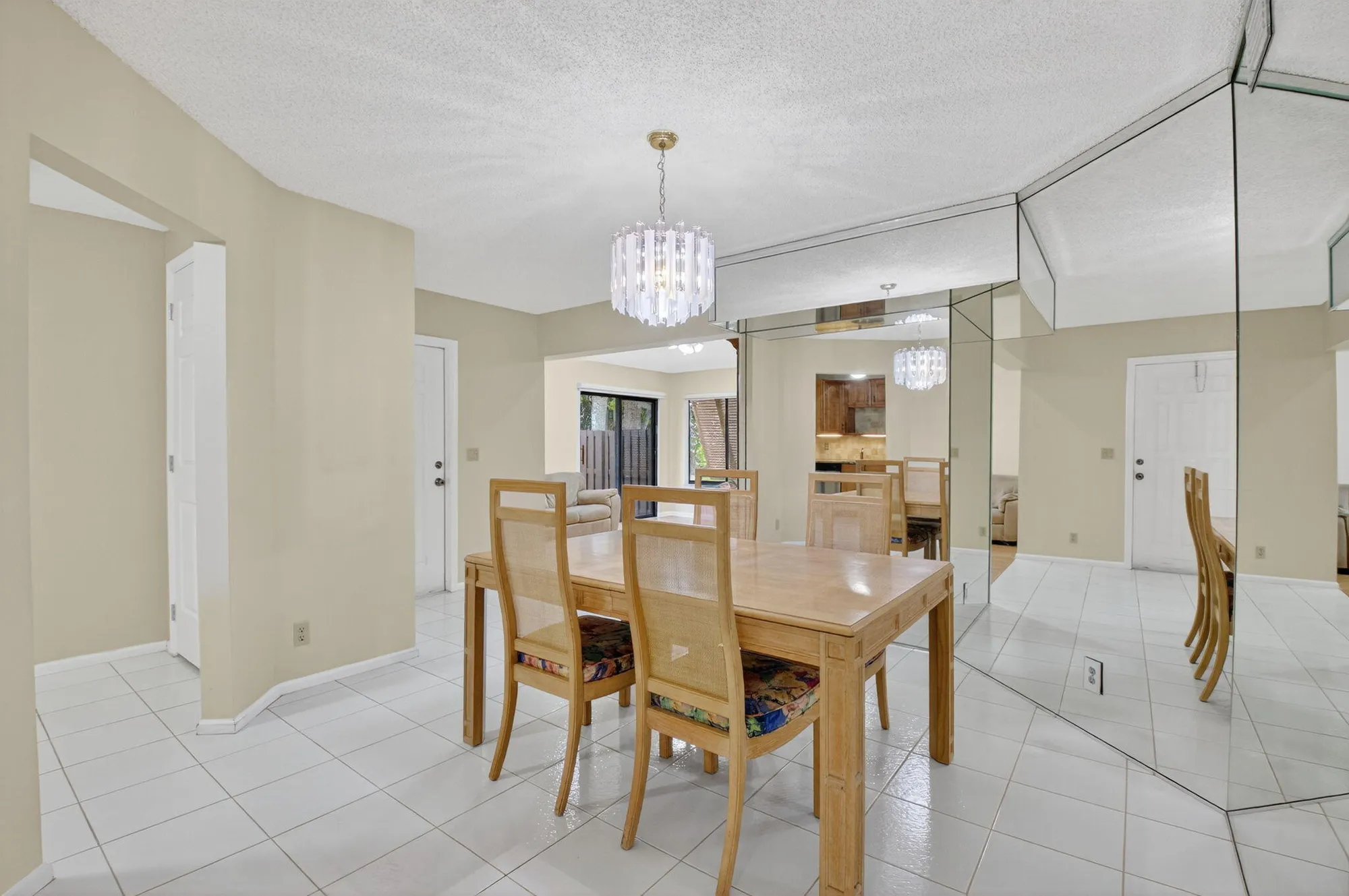 Property Slideshow image 9 of 45 | 10126 mangrove dr apt 102, Boynton Beach, FL, 33437