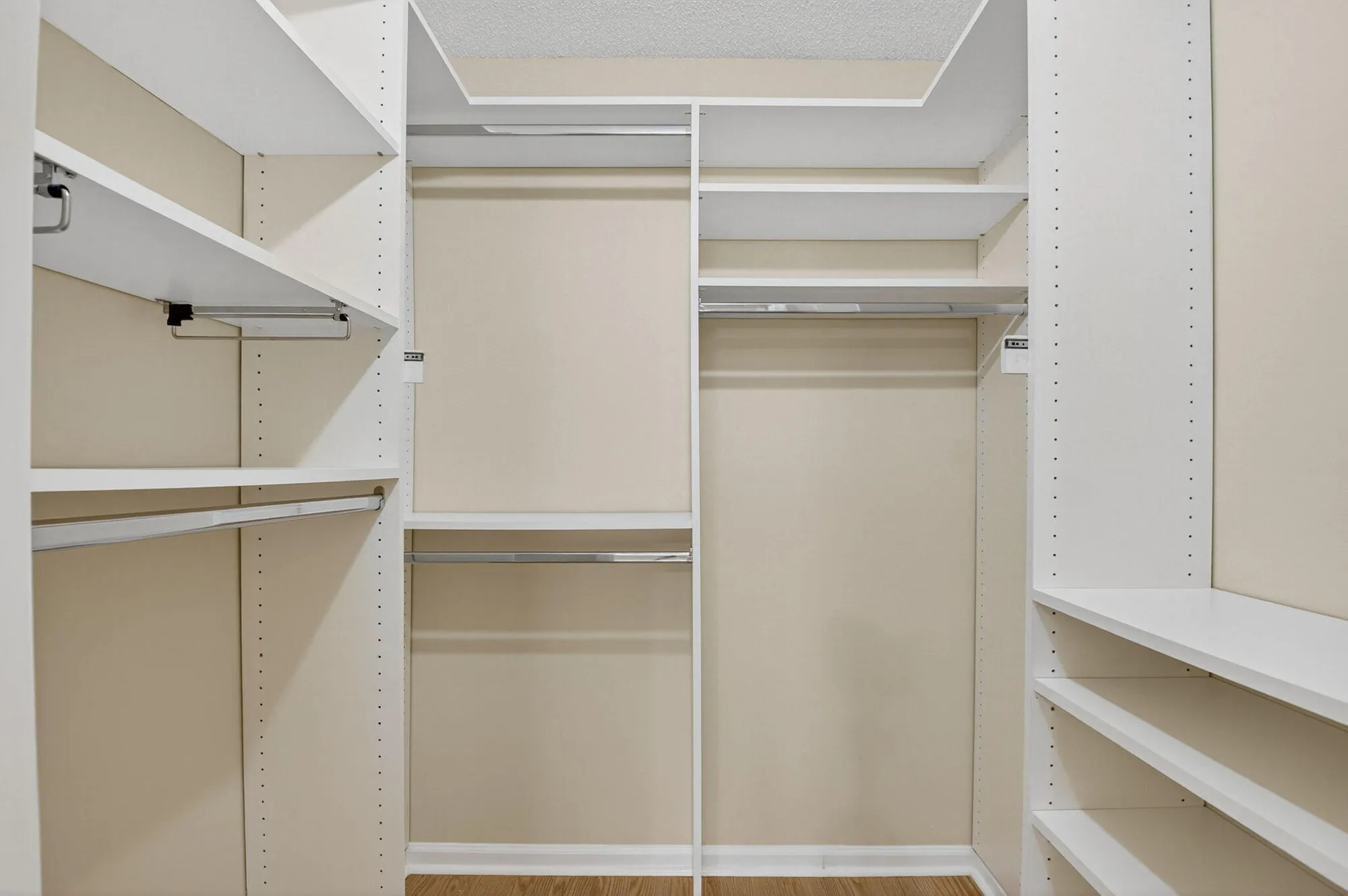 Property Slideshow image 18 of 45 | 10126 mangrove dr apt 102, Boynton Beach, FL, 33437