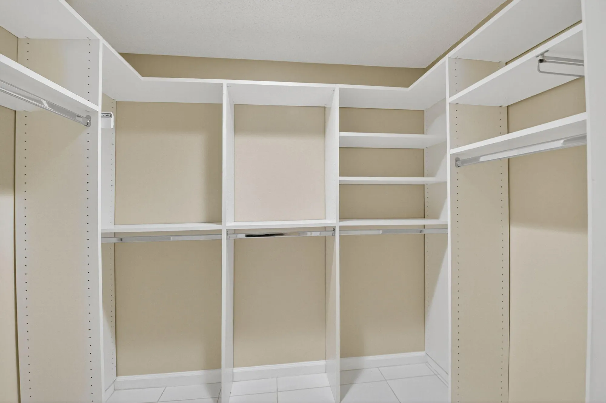 Property Slideshow image 27 of 45 | 10126 mangrove dr apt 102, Boynton Beach, FL, 33437