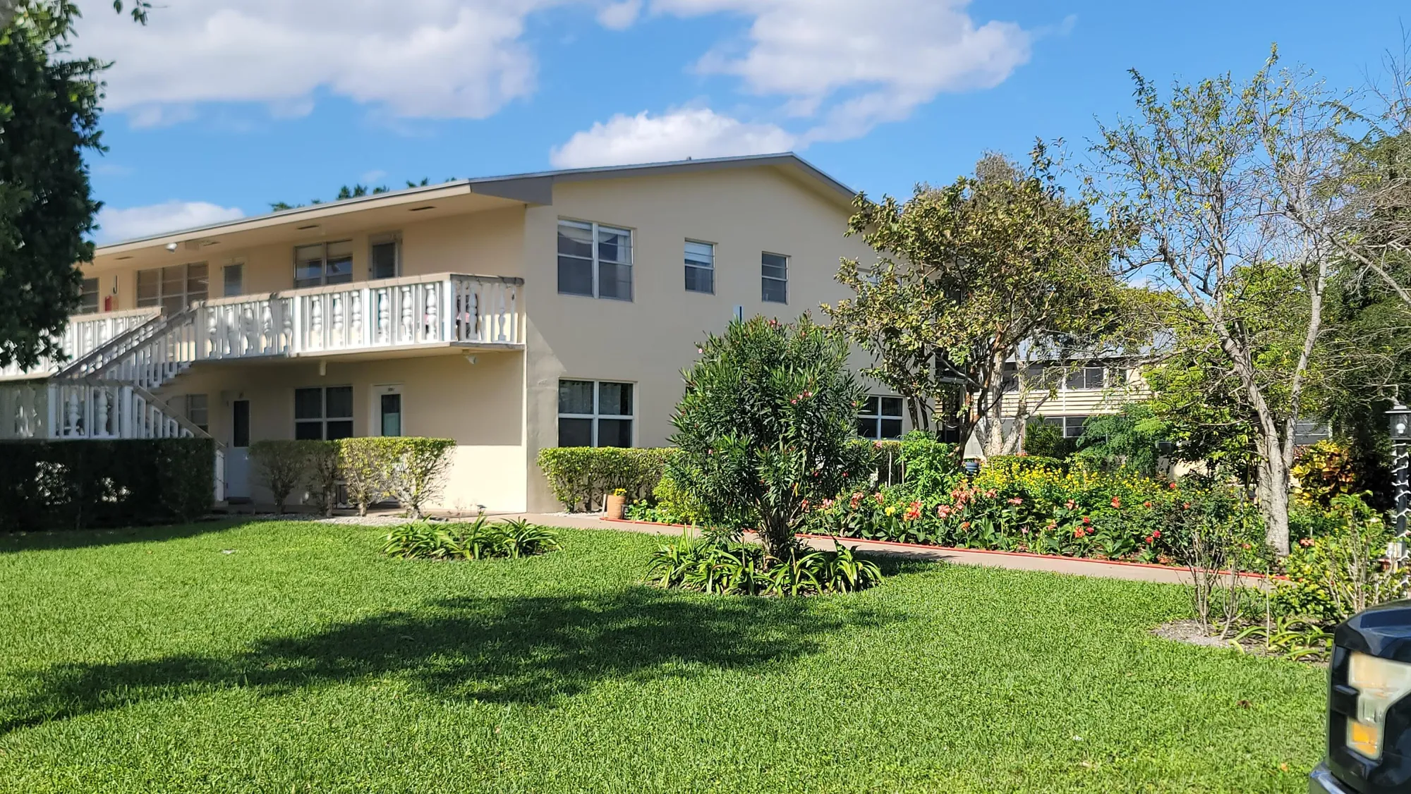 Property Slideshow image 28 of 49 | 232 canterbury j, West Palm Beach, FL, 33417