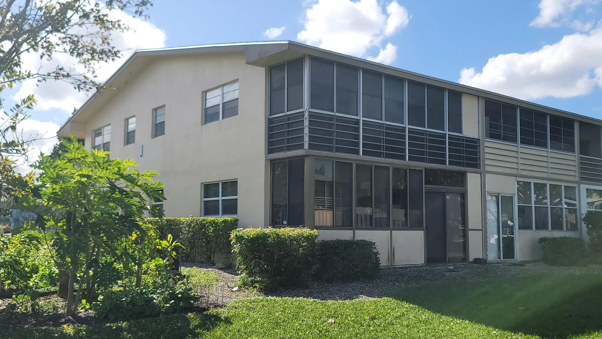 Property Slideshow image 32 of 49 | 232 canterbury j, West Palm Beach, FL, 33417