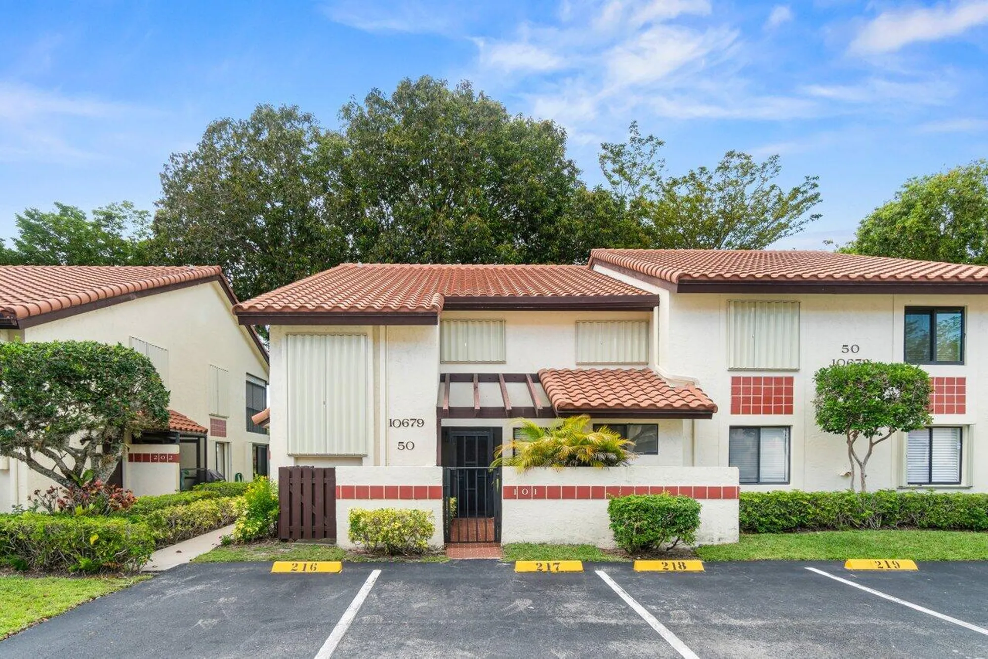 Property Slideshow image 2 of 26 | 10679 ocean palm way 101, Boynton Beach, FL, 33437