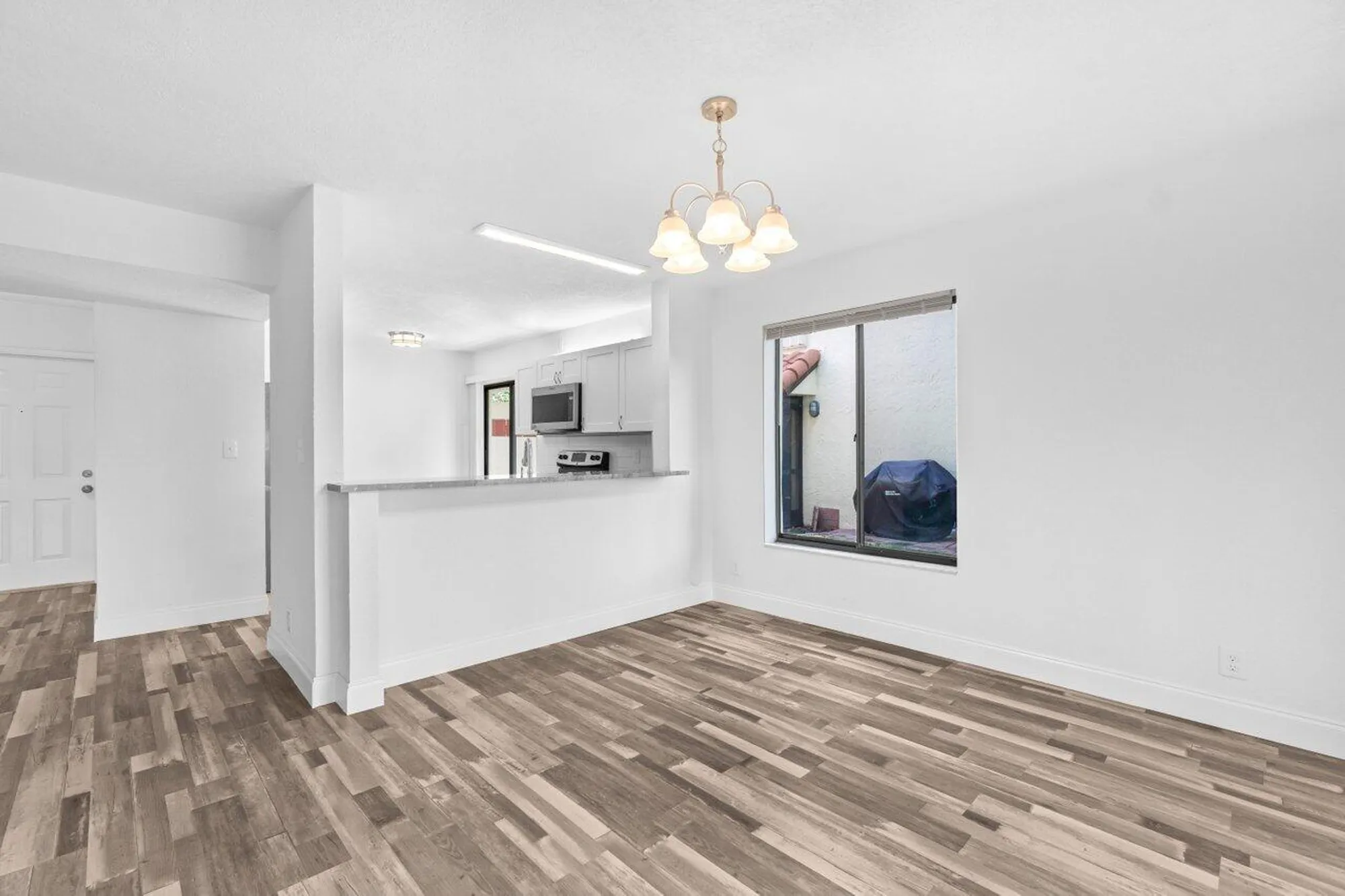 Property Slideshow image 10 of 26 | 10679 ocean palm way 101, Boynton Beach, FL, 33437