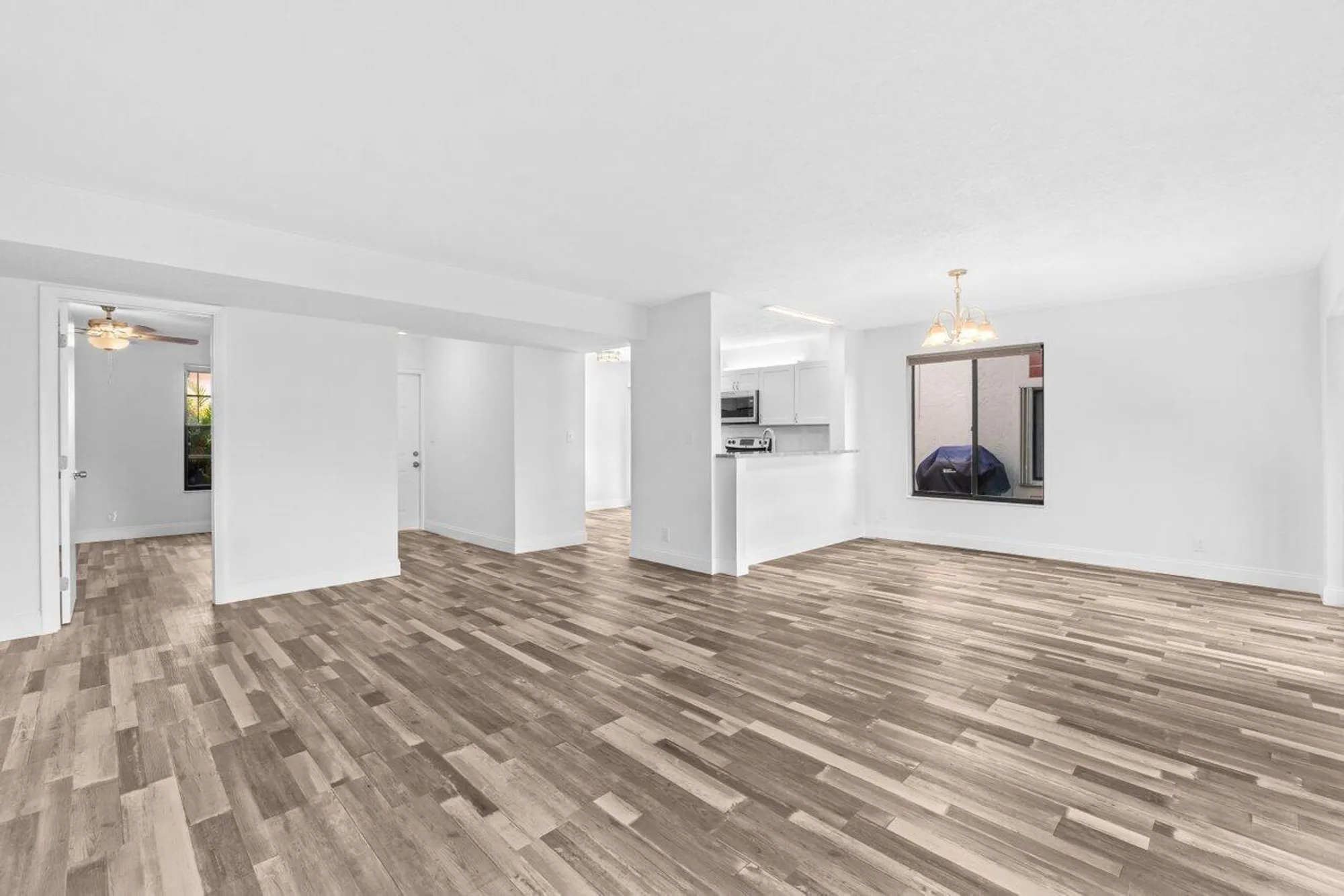 Property Slideshow image 9 of 26 | 10679 ocean palm way 101, Boynton Beach, FL, 33437