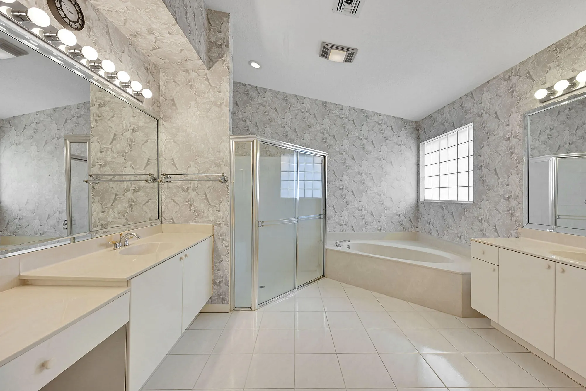 Property Slideshow image 16 of 43 | 10382 utopia cir, Boynton Beach, FL, 33437