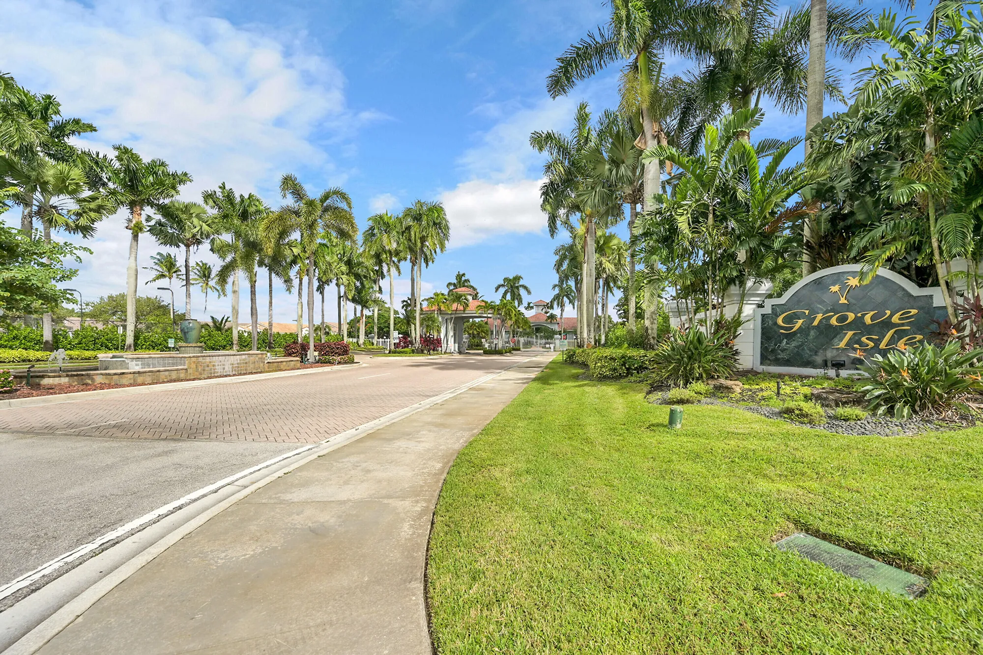 Property Slideshow image 33 of 43 | 10382 utopia cir, Boynton Beach, FL, 33437