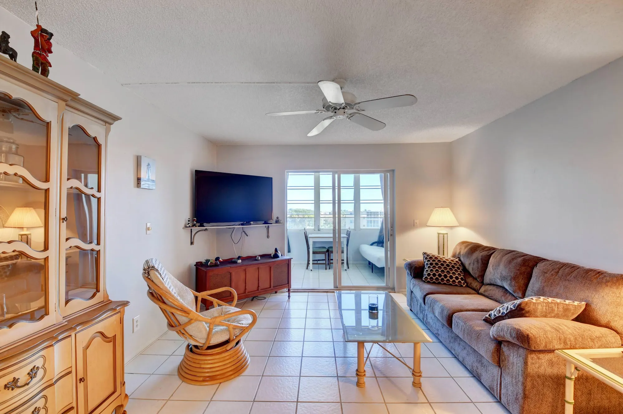 Property Slideshow image 7 of 42 | 2620 ne 1st ct 403, Boynton Beach, FL, 33435
