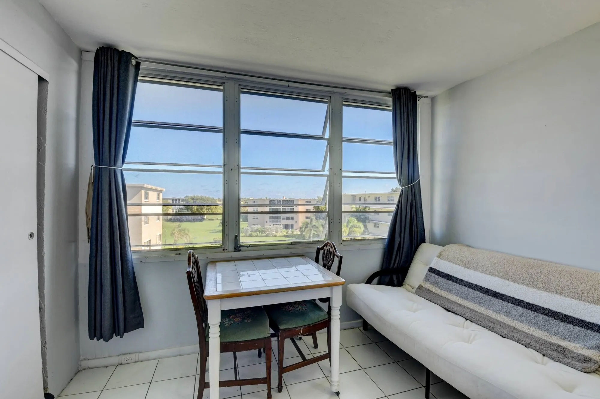 Property Slideshow image 11 of 42 | 2620 ne 1st ct 403, Boynton Beach, FL, 33435