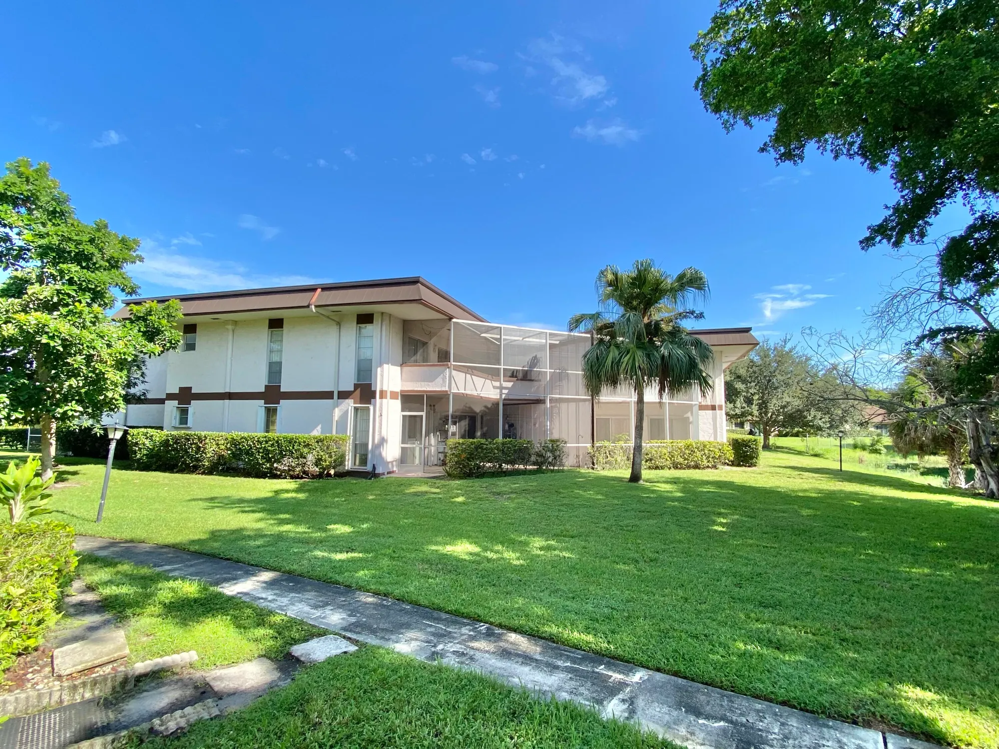 Property Slideshow image 11 of 12 | 7 greenway vlg 211, Royal Palm Beach, FL, 33411