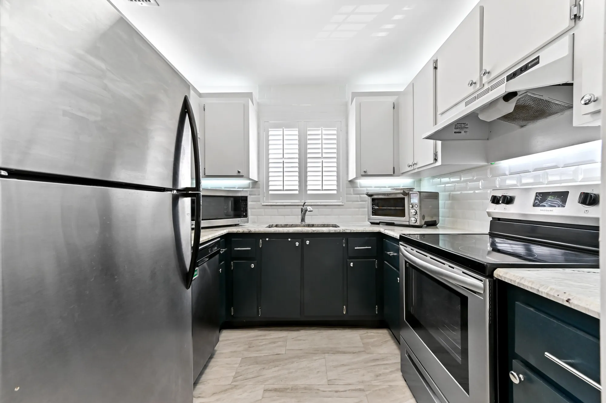 Property Slideshow image 11 of 41 | 2600 se ocean blvd aa8, Stuart, FL, 34996