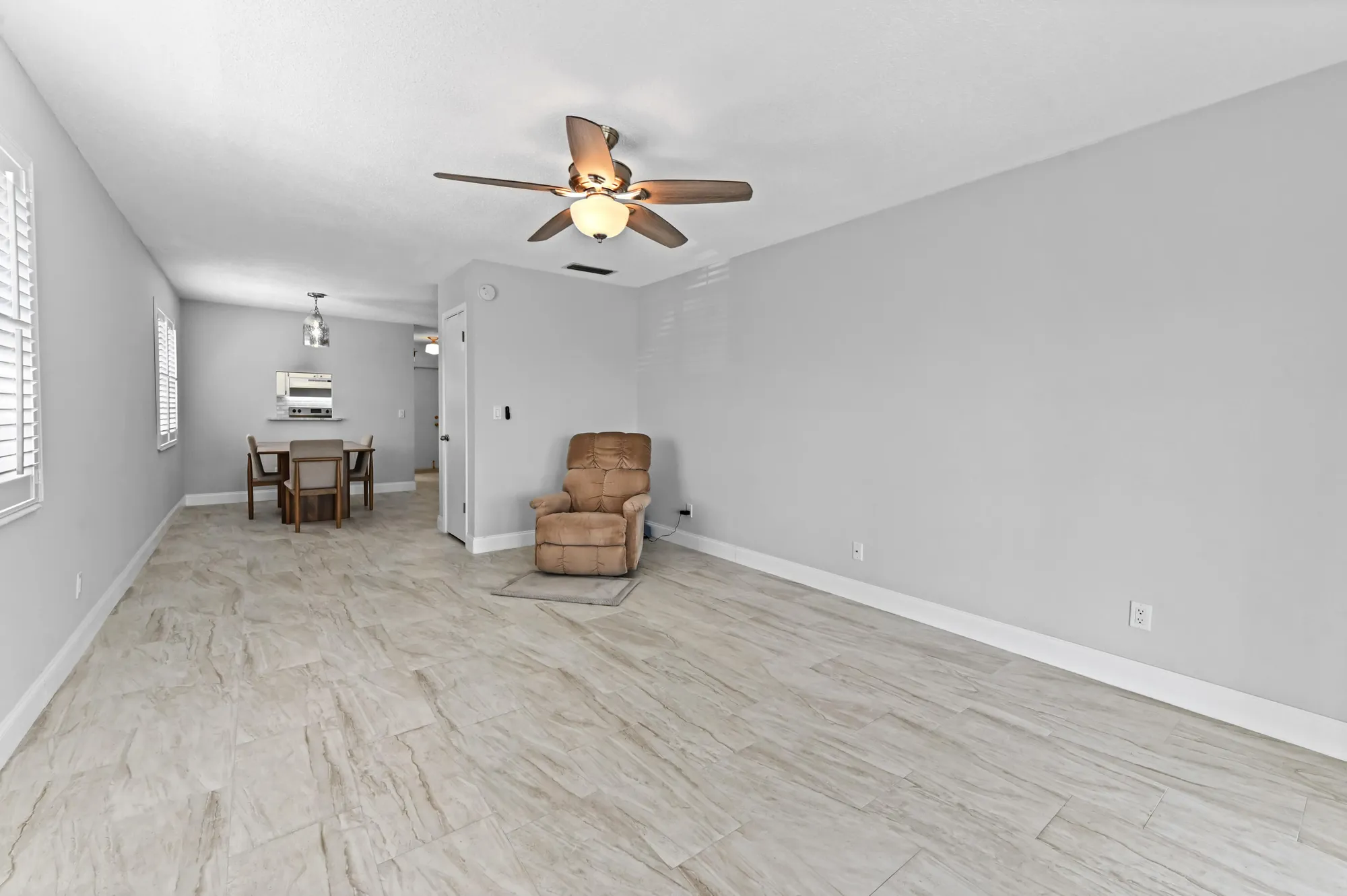 Property Slideshow image 6 of 41 | 2600 se ocean blvd aa8, Stuart, FL, 34996