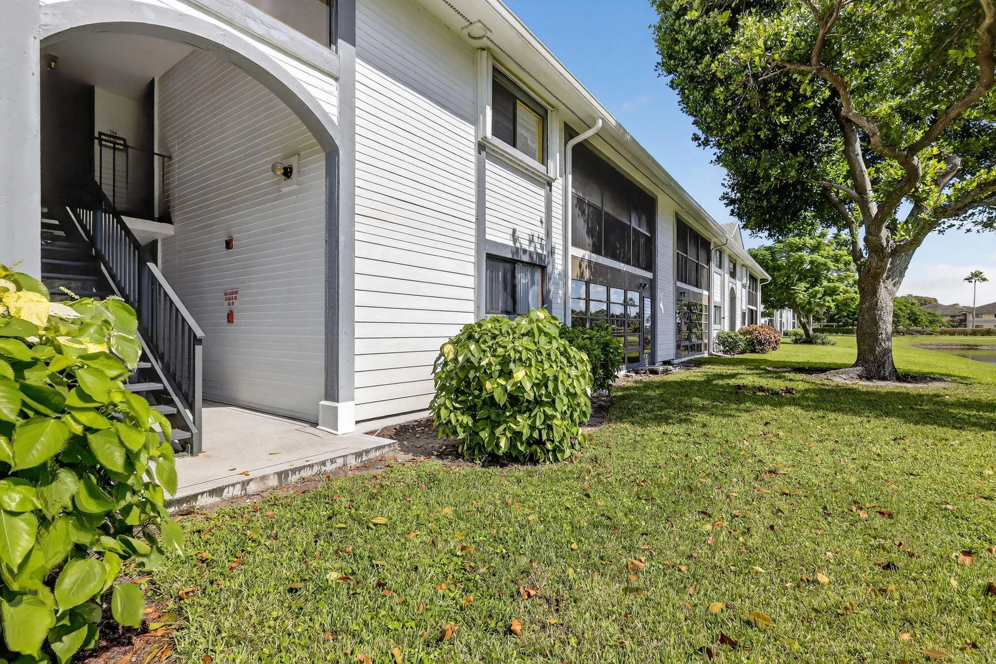 Property Slideshow image 3 of 61 | 15453 lakes of delray blvd apt 207, Delray Beach, FL, 33484