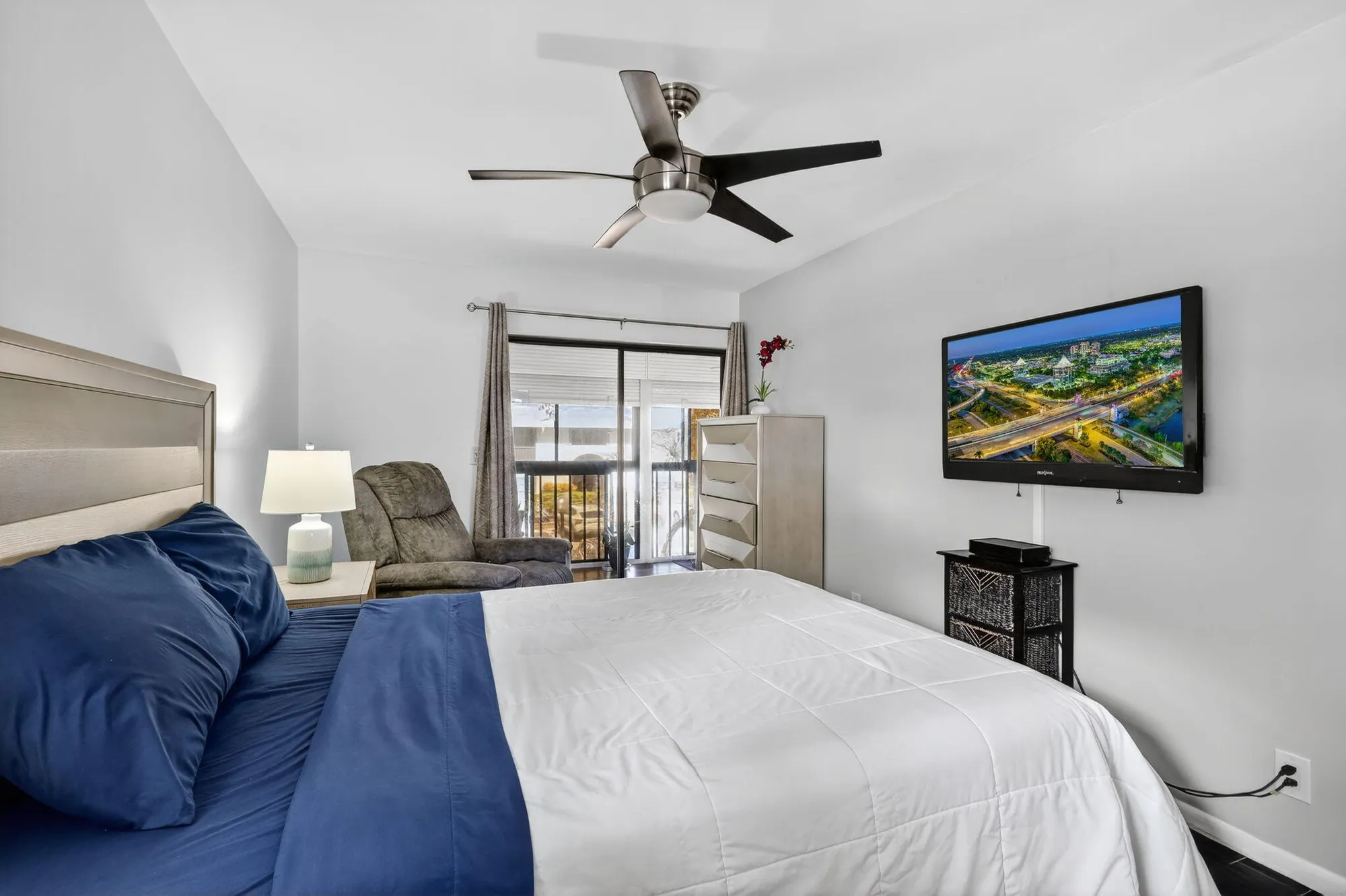 Property Slideshow image 17 of 61 | 15453 lakes of delray blvd apt 207, Delray Beach, FL, 33484