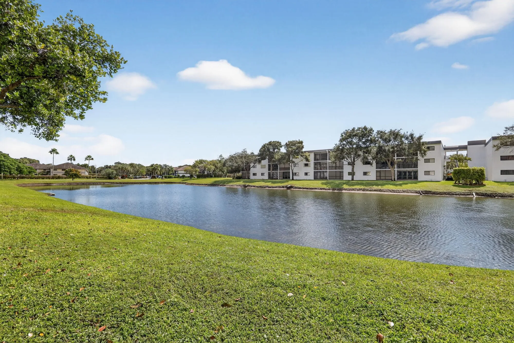 Property Slideshow image 29 of 61 | 15453 lakes of delray blvd apt 207, Delray Beach, FL, 33484