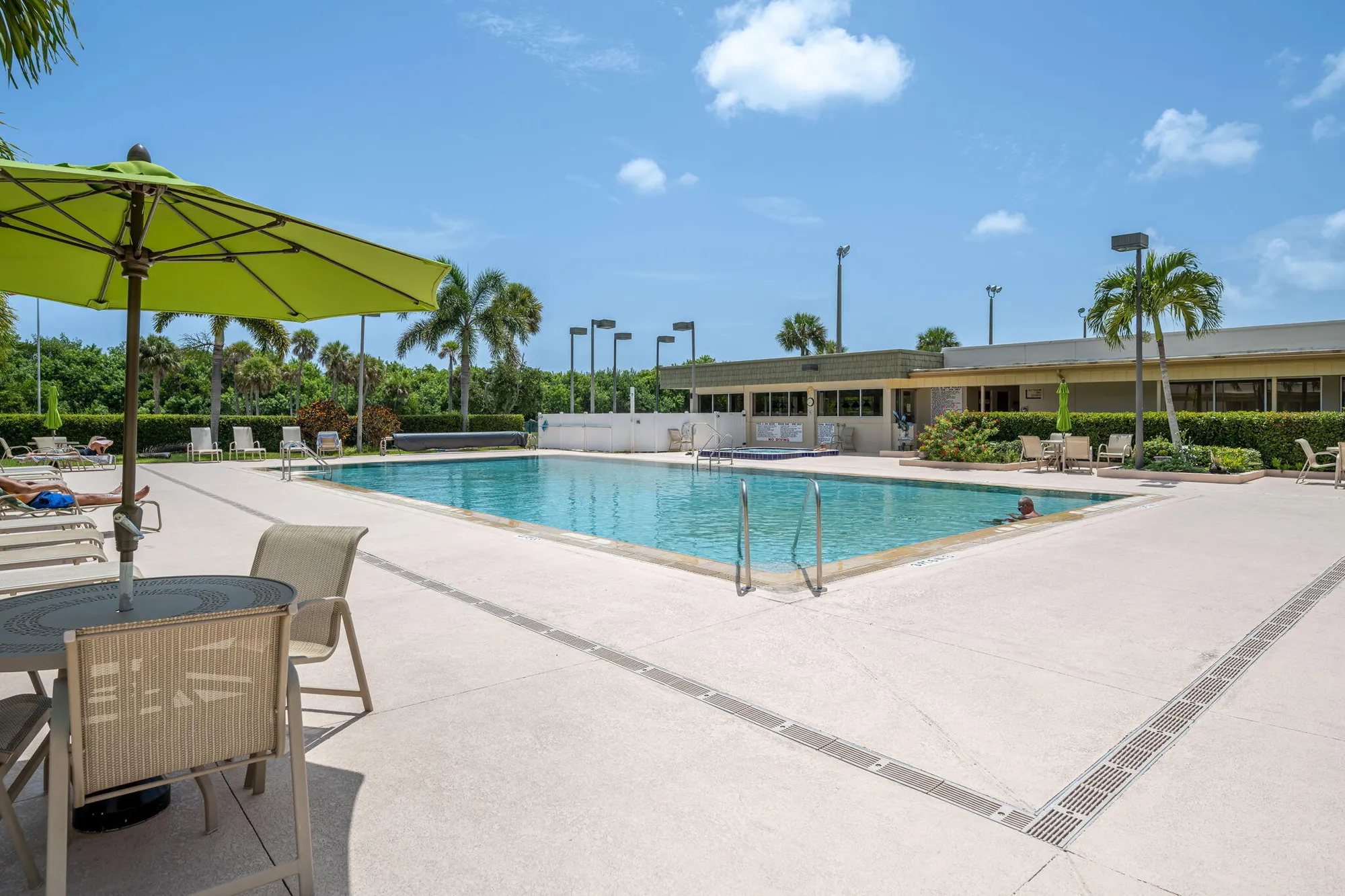Property Slideshow image 31 of 39 | 40 vista gardens trl apt 202, Vero Beach, FL, 32962