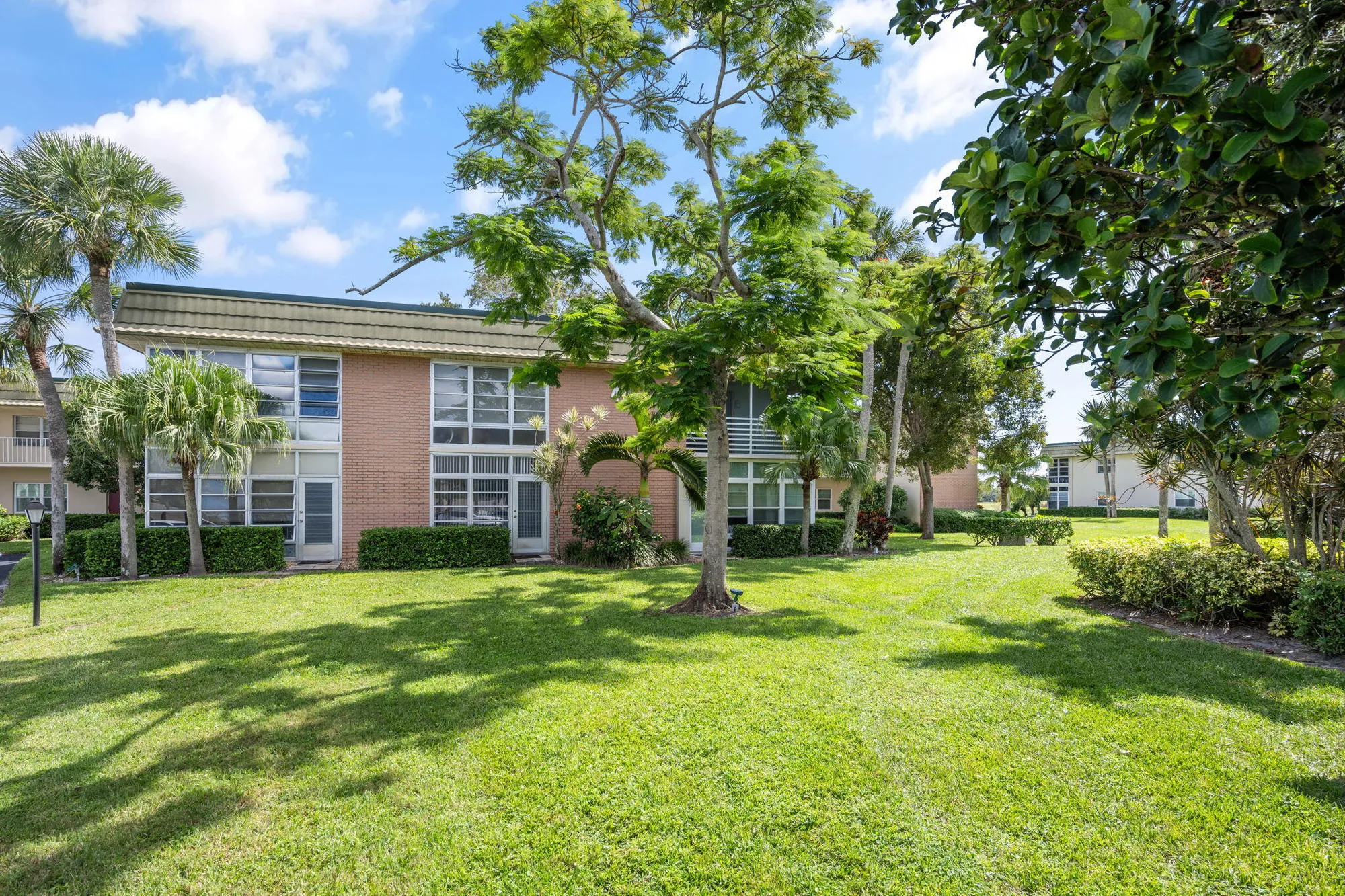 Property Slideshow image 21 of 39 | 40 vista gardens trl apt 202, Vero Beach, FL, 32962