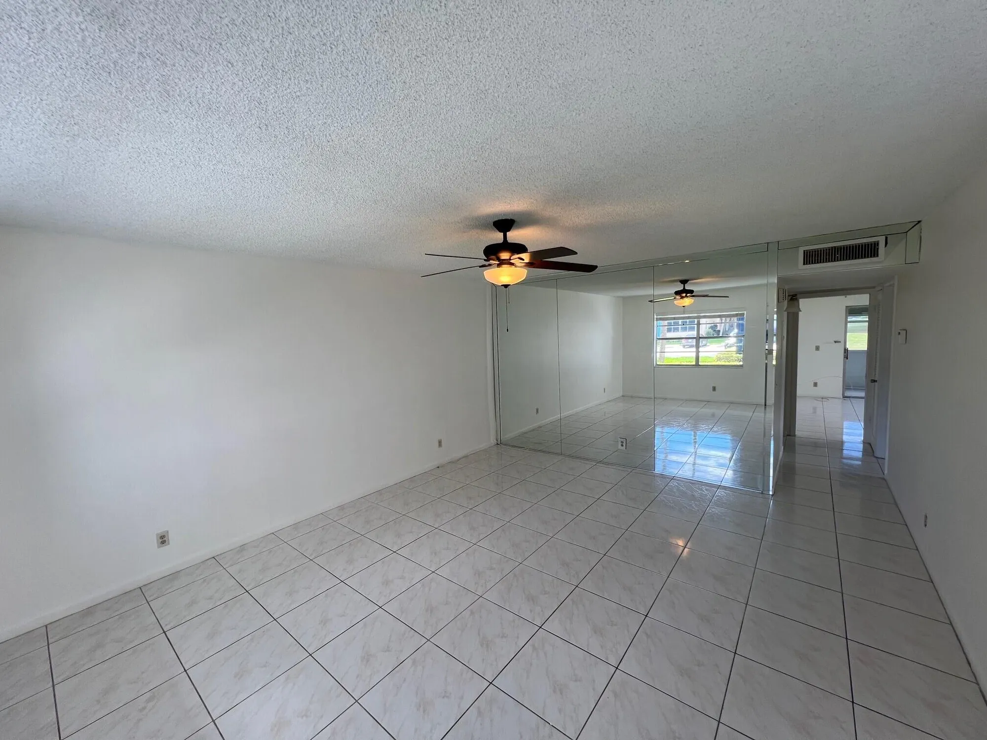 Property Slideshow image 4 of 18 | 244 burgundy f, Delray Beach, FL, 33484