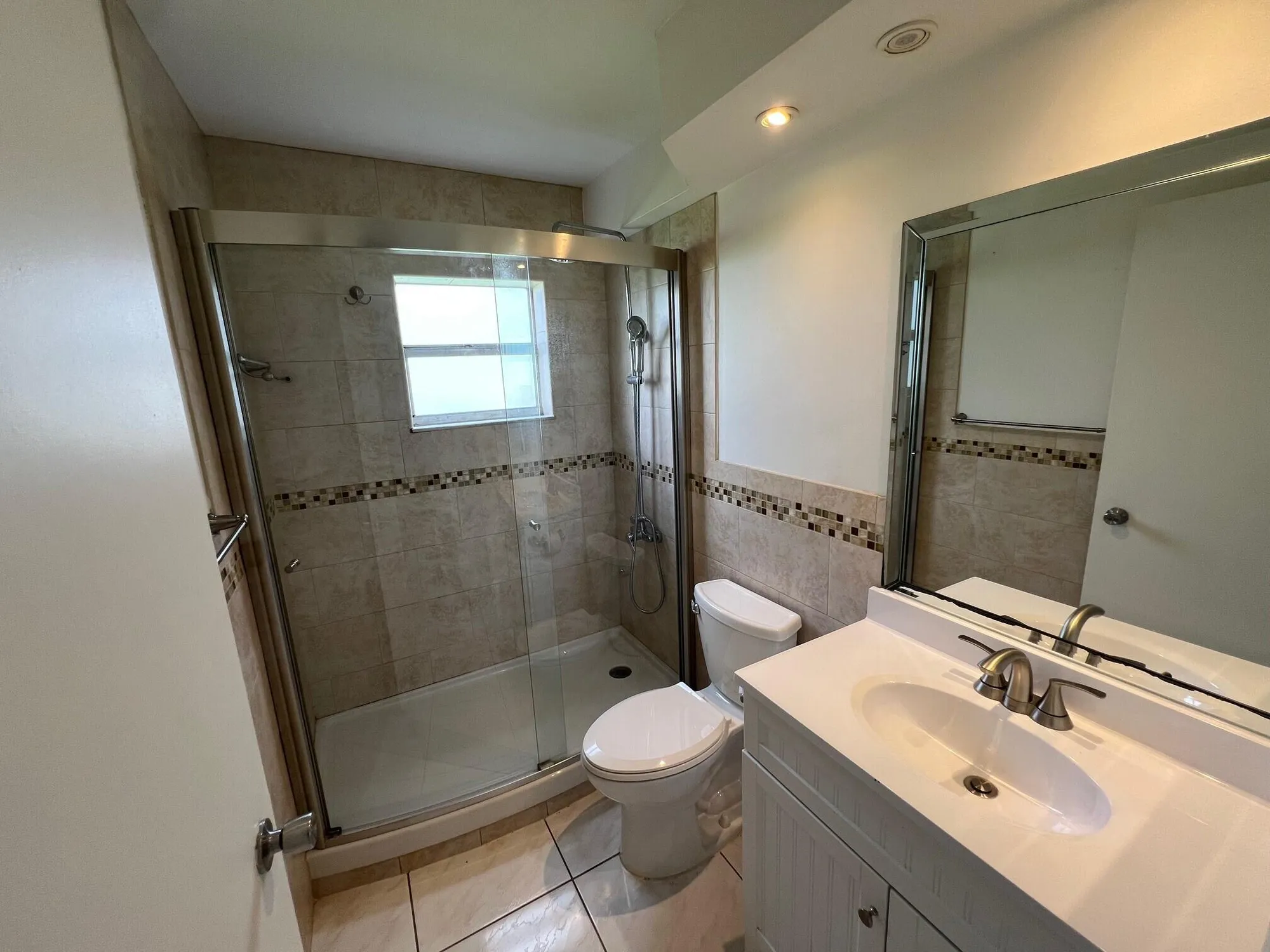 Property Slideshow image 8 of 18 | 244 burgundy f, Delray Beach, FL, 33484