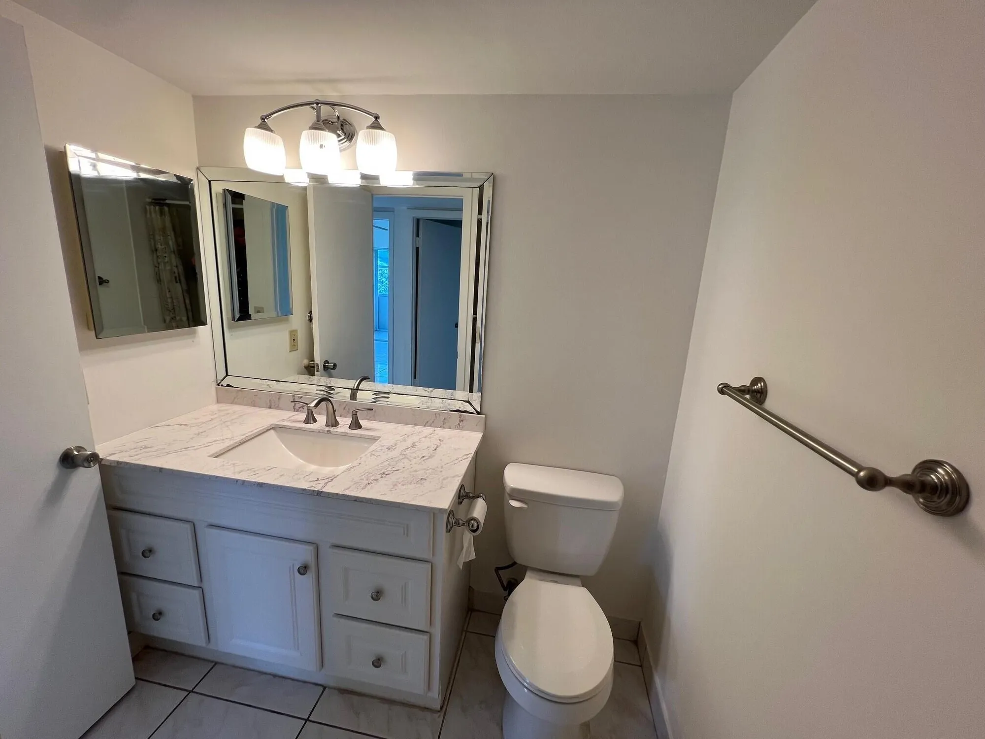 Property Slideshow image 11 of 18 | 244 burgundy f, Delray Beach, FL, 33484