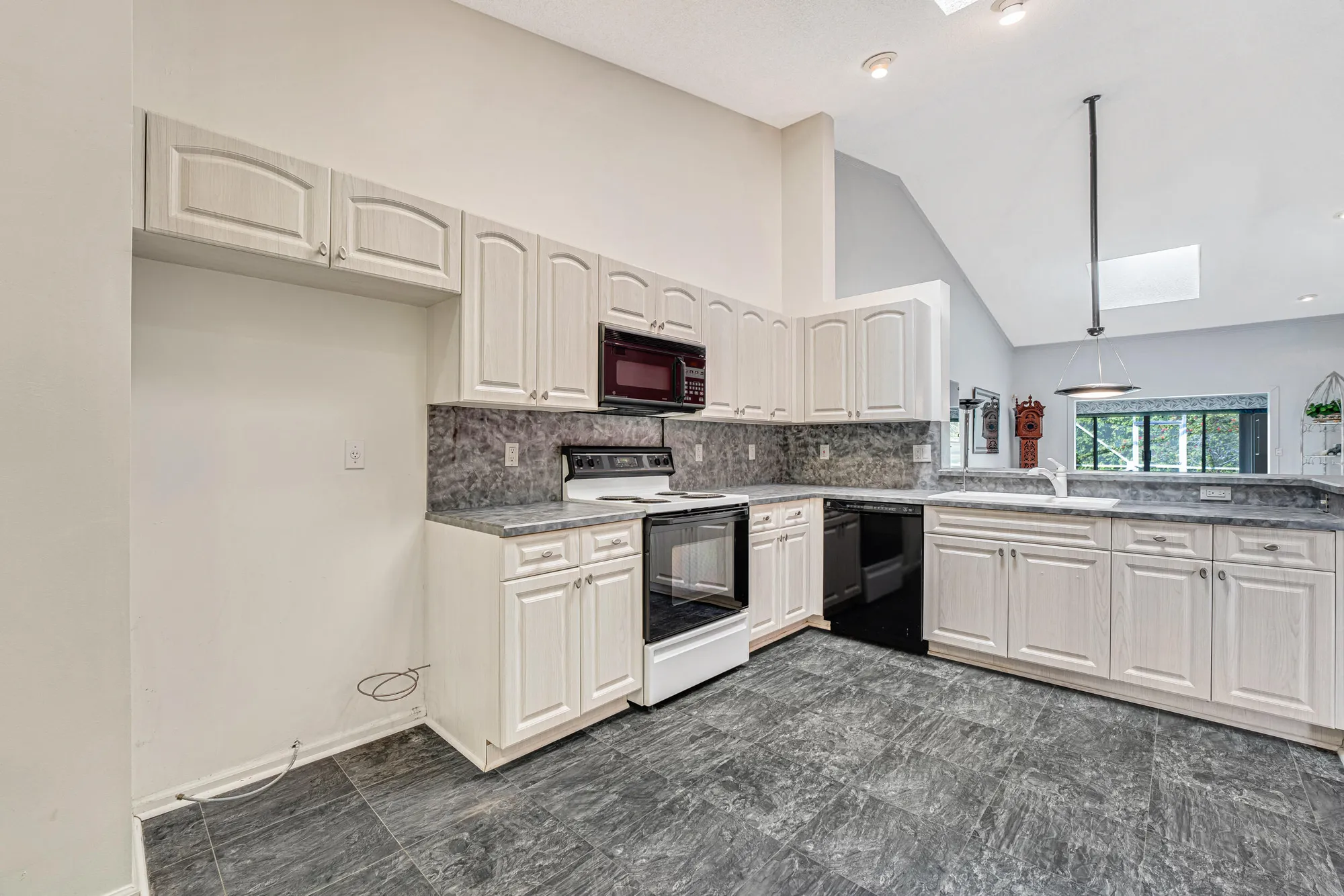 Property Slideshow image 7 of 63 | 7559 seafoam ct, Boynton Beach, FL, 33437