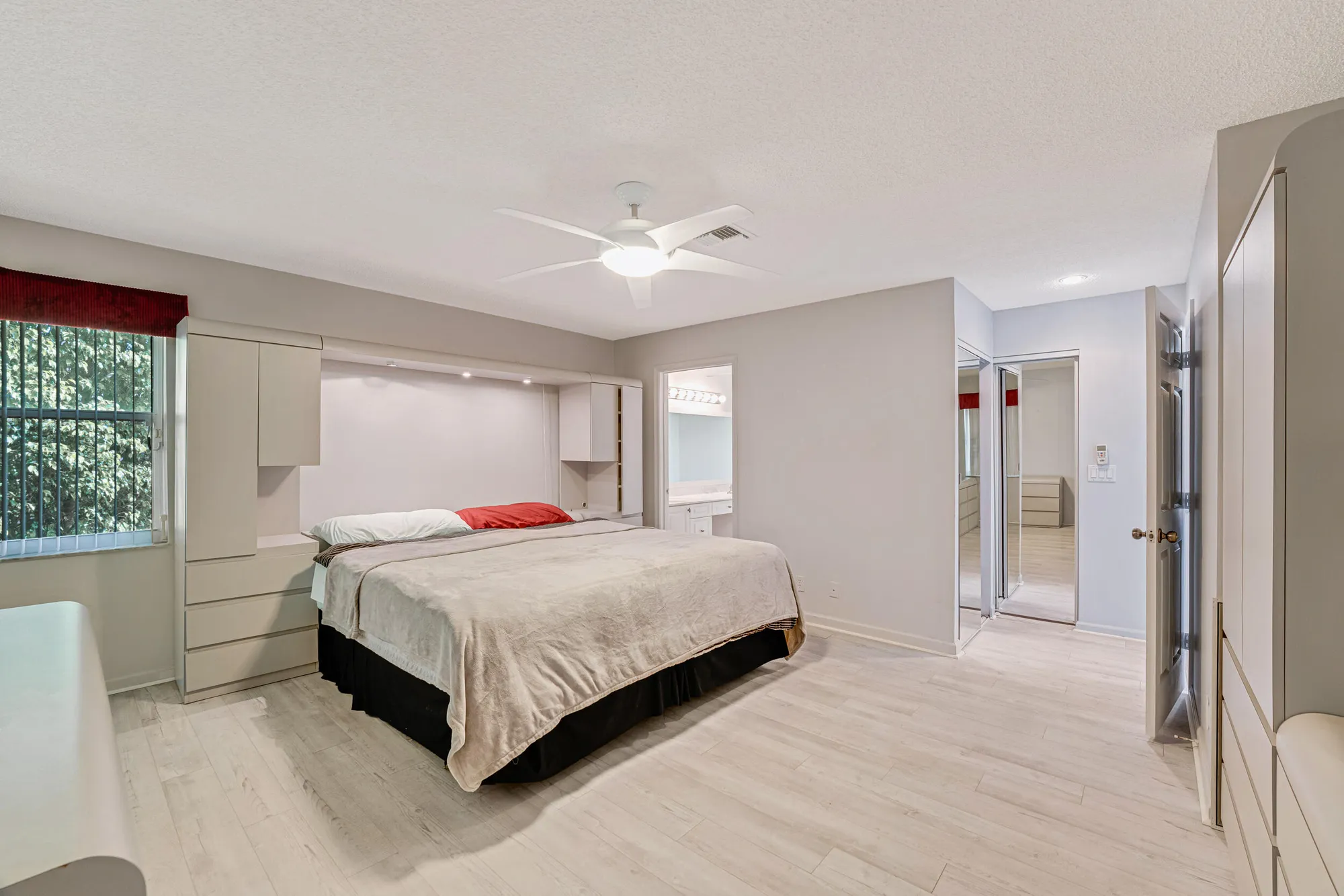 Property Slideshow image 27 of 63 | 7559 seafoam ct, Boynton Beach, FL, 33437