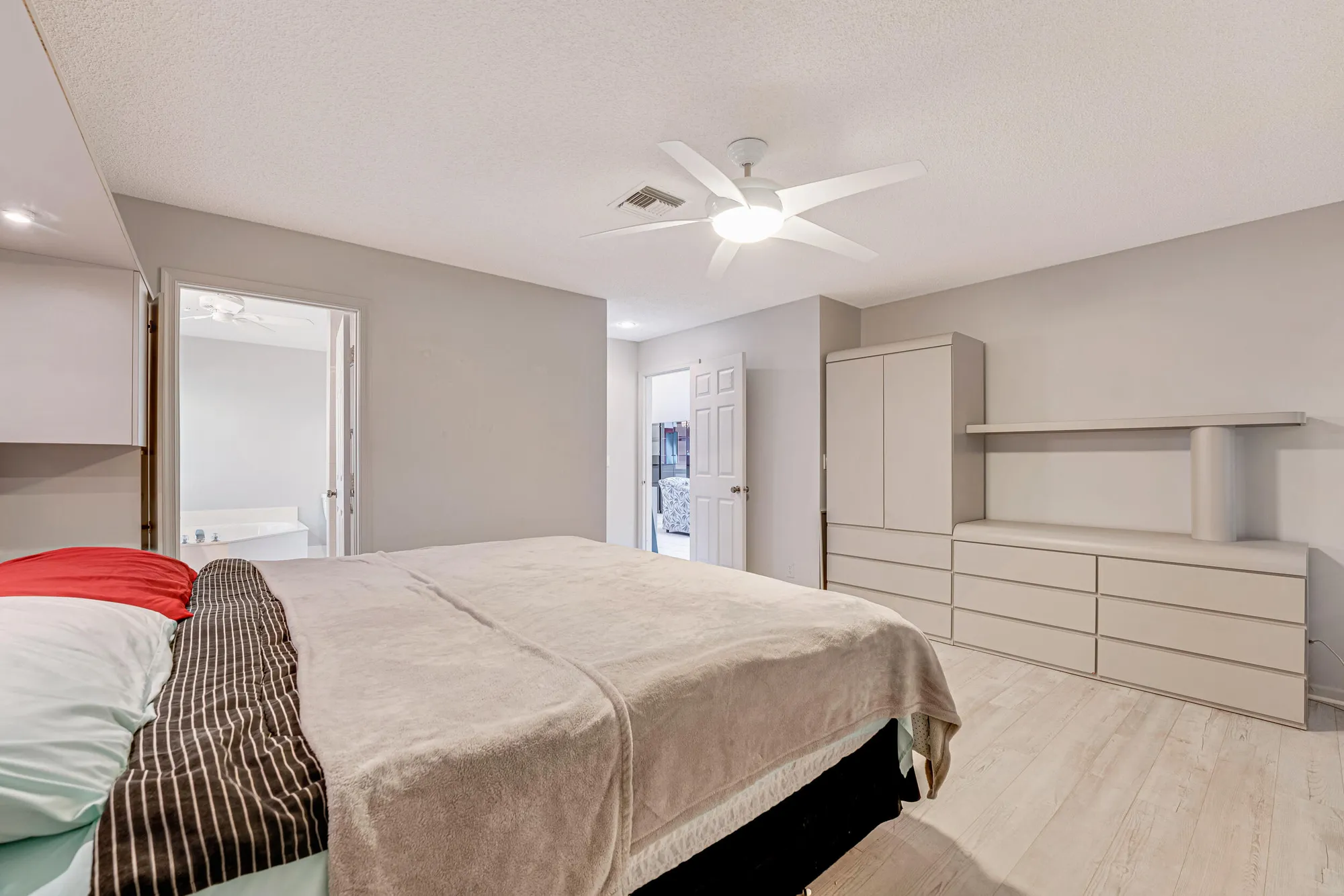 Property Slideshow image 28 of 63 | 7559 seafoam ct, Boynton Beach, FL, 33437