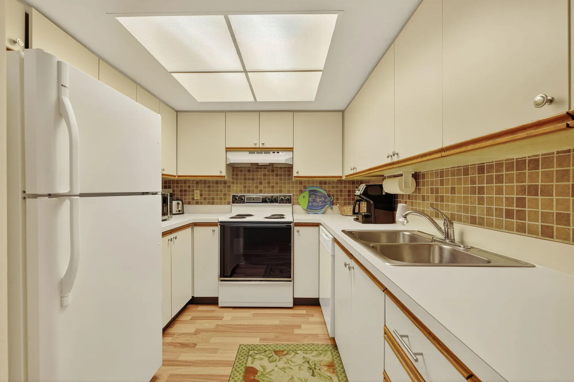 Property Slideshow image 7 of 35 | 301 sw south river dr 204, Stuart, FL, 34997
