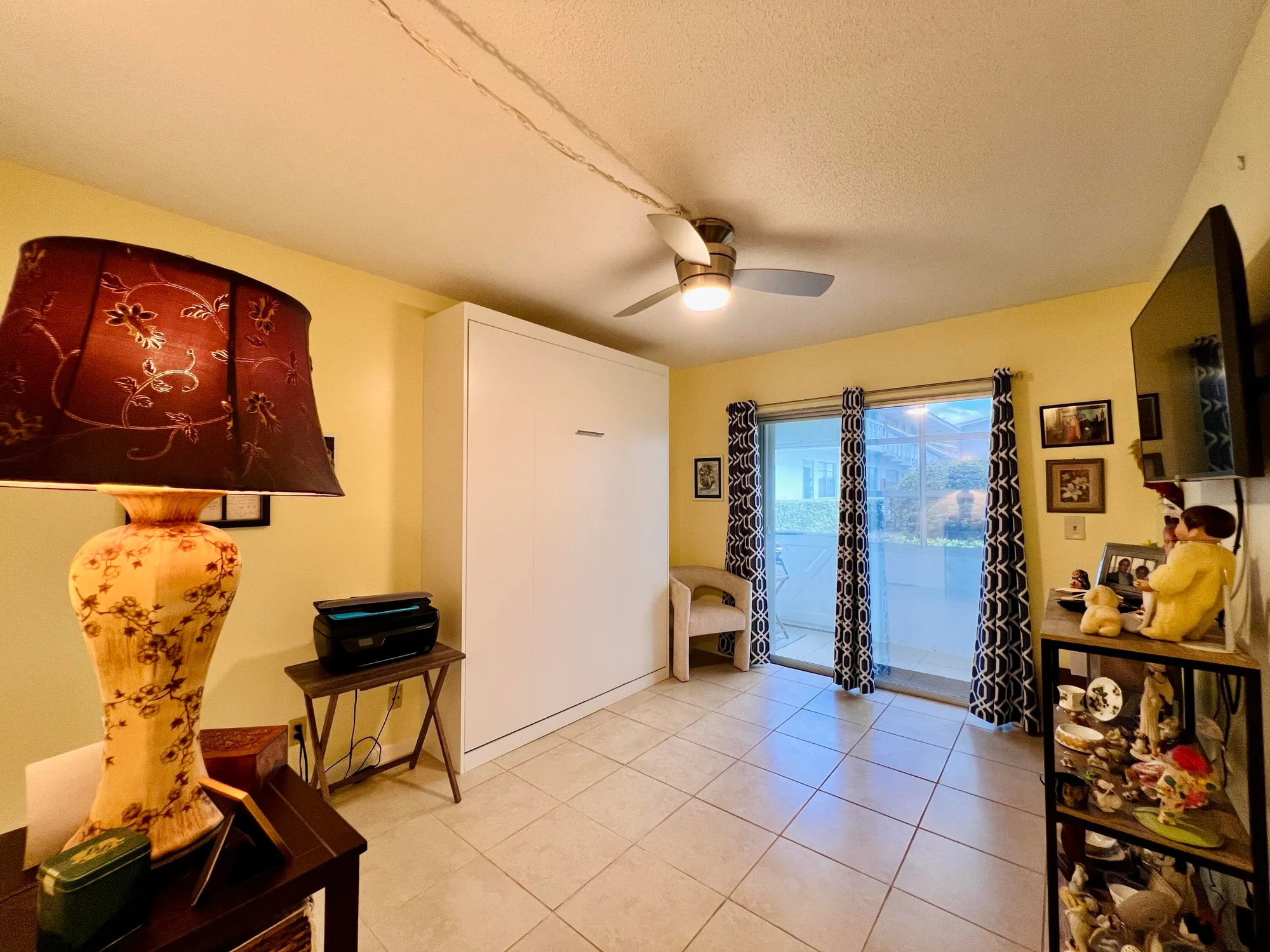 Property Slideshow image 7 of 15 | 131 andover f, West Palm Beach, FL, 33417