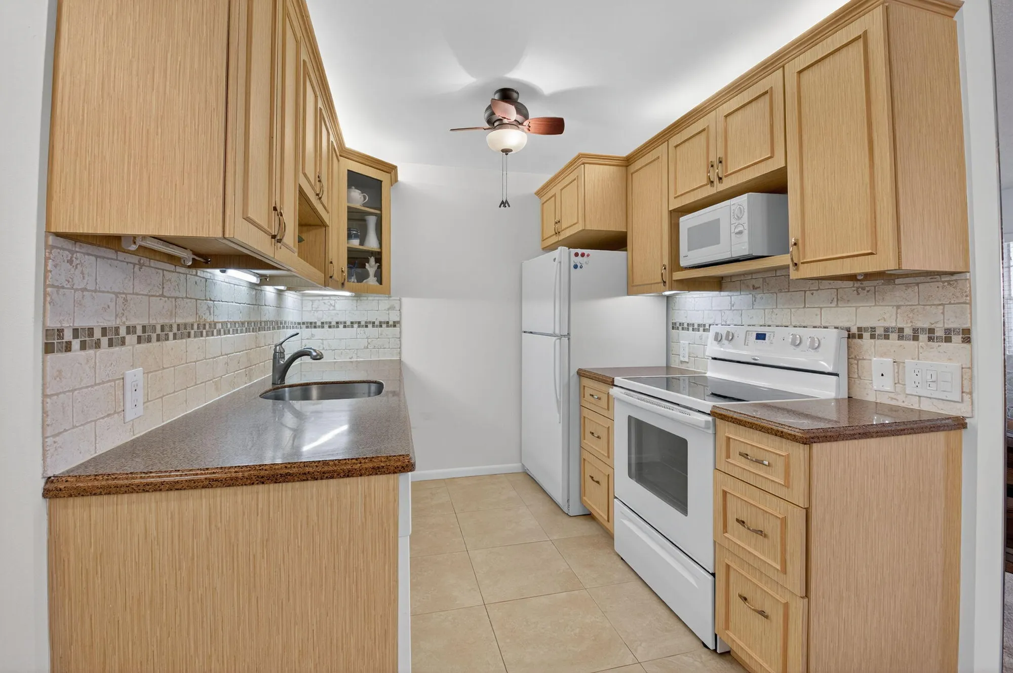 Property Slideshow image 11 of 73 | 425 grantham b, Deerfield Beach, FL, 33442