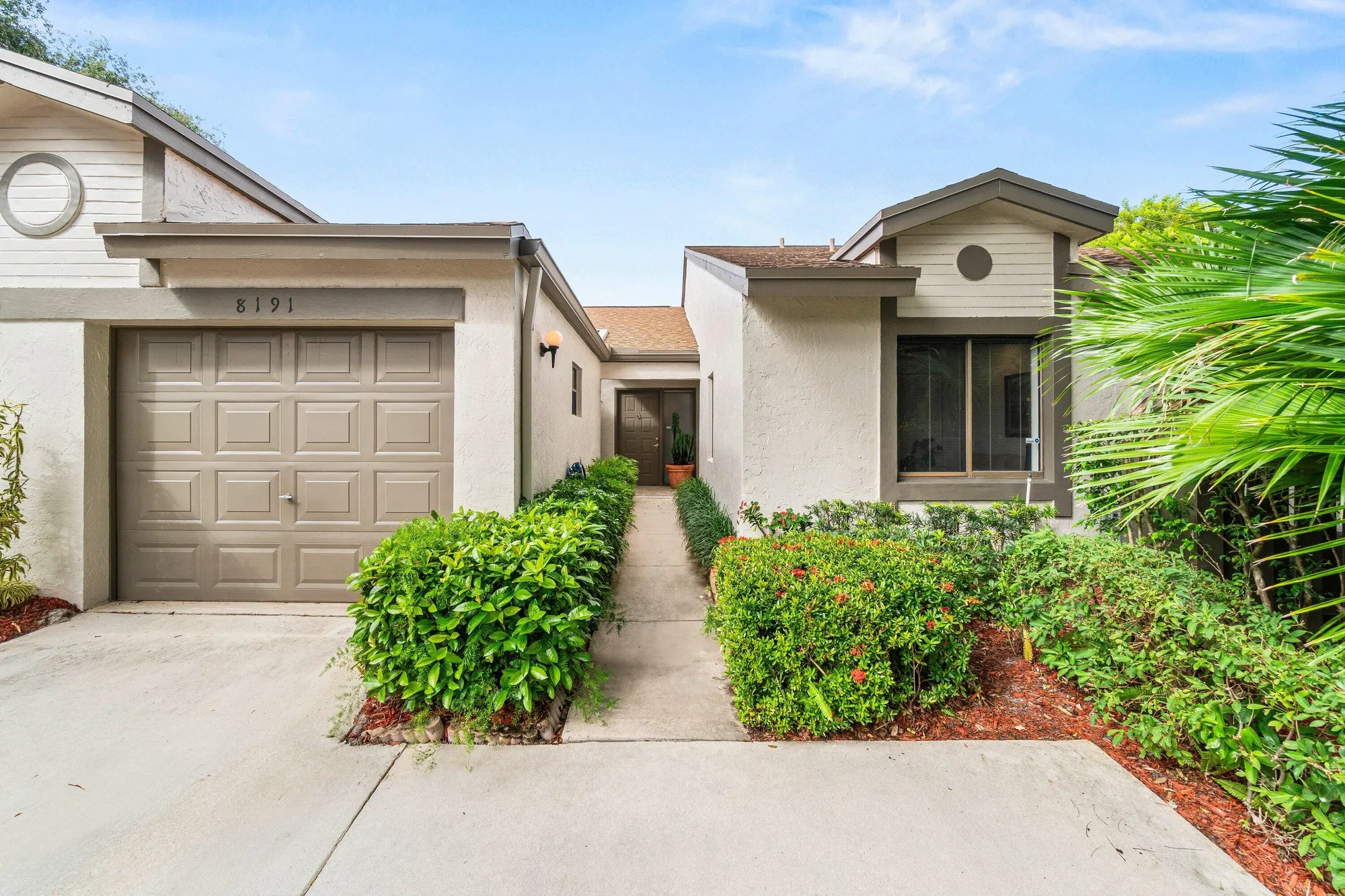 Property Slideshow image 4 of 34 | 8191 whispering palm dr, Boca Raton, FL, 33496