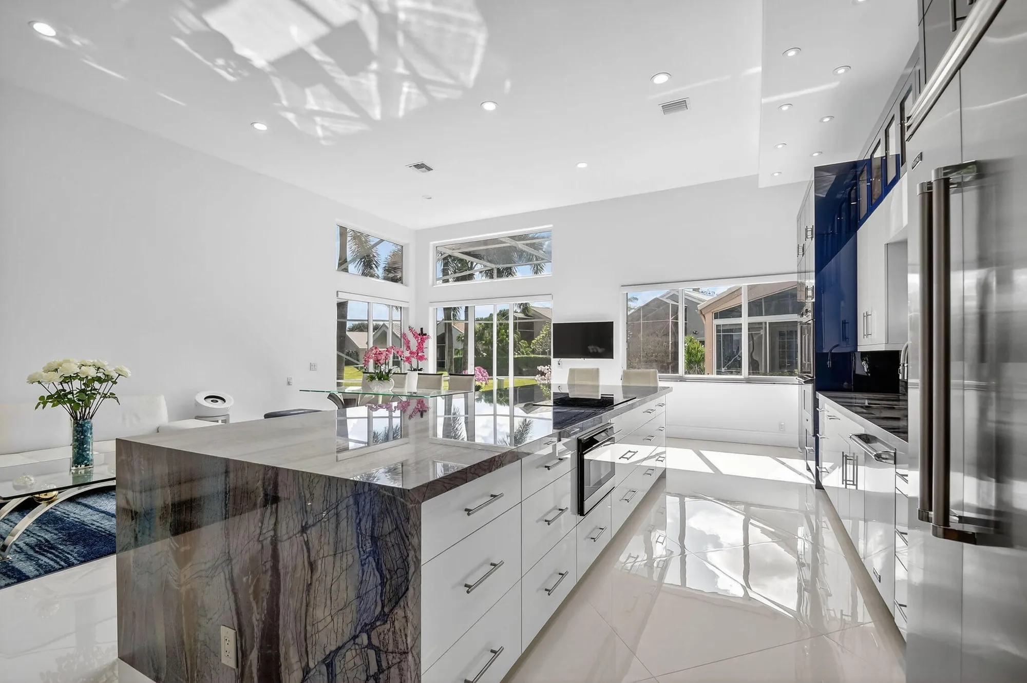 Property Slideshow image 13 of 111 | 6430 three lakes ln, Boynton Beach, FL, 33437