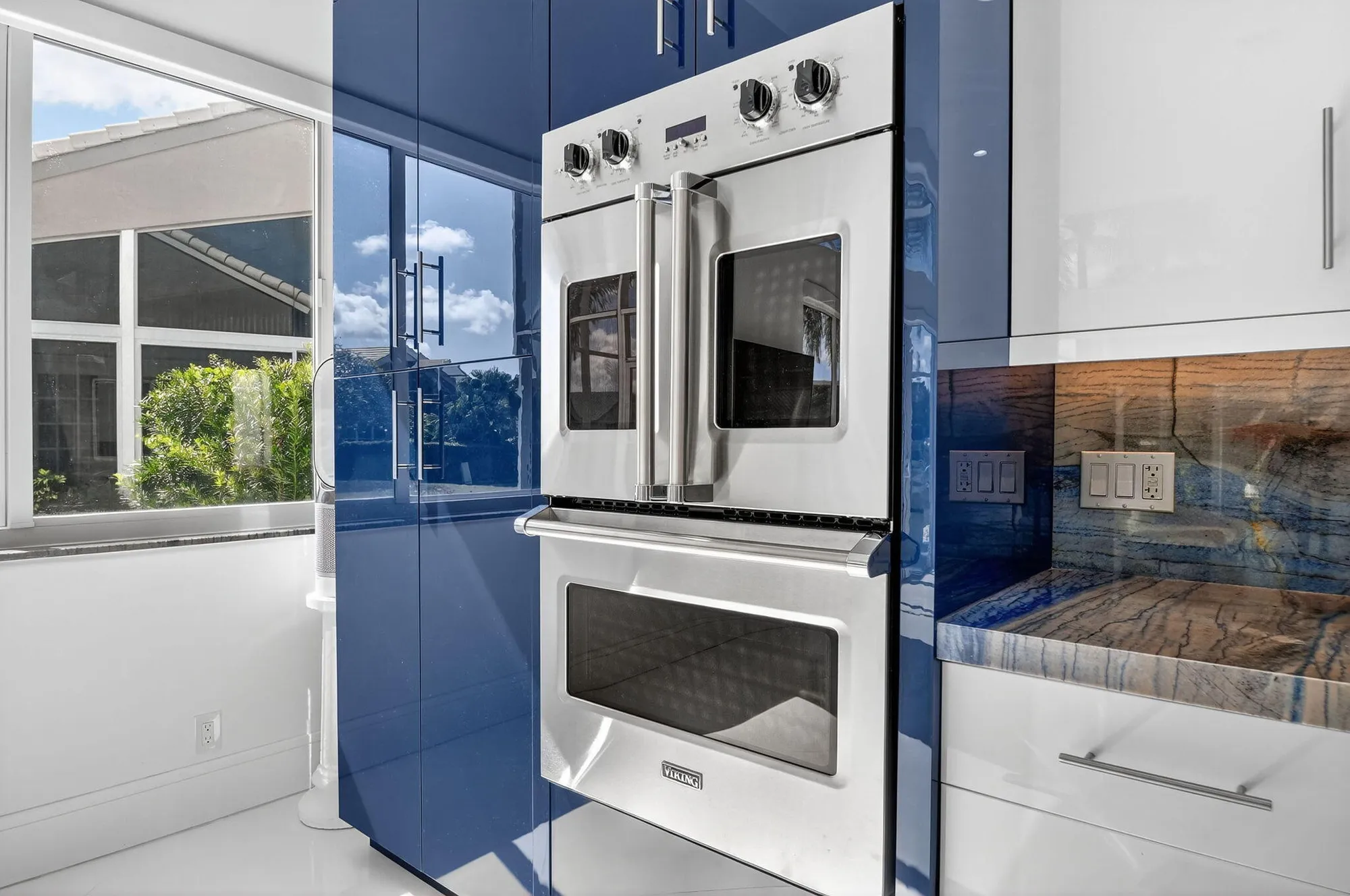 Property Slideshow image 20 of 111 | 6430 three lakes ln, Boynton Beach, FL, 33437