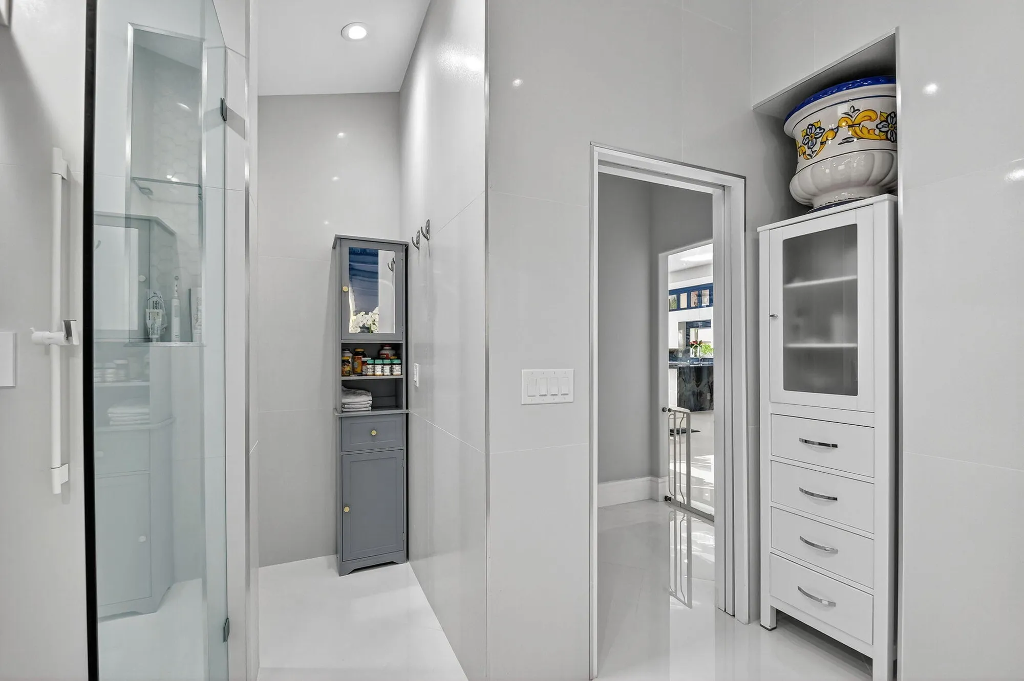 Property Slideshow image 42 of 111 | 6430 three lakes ln, Boynton Beach, FL, 33437