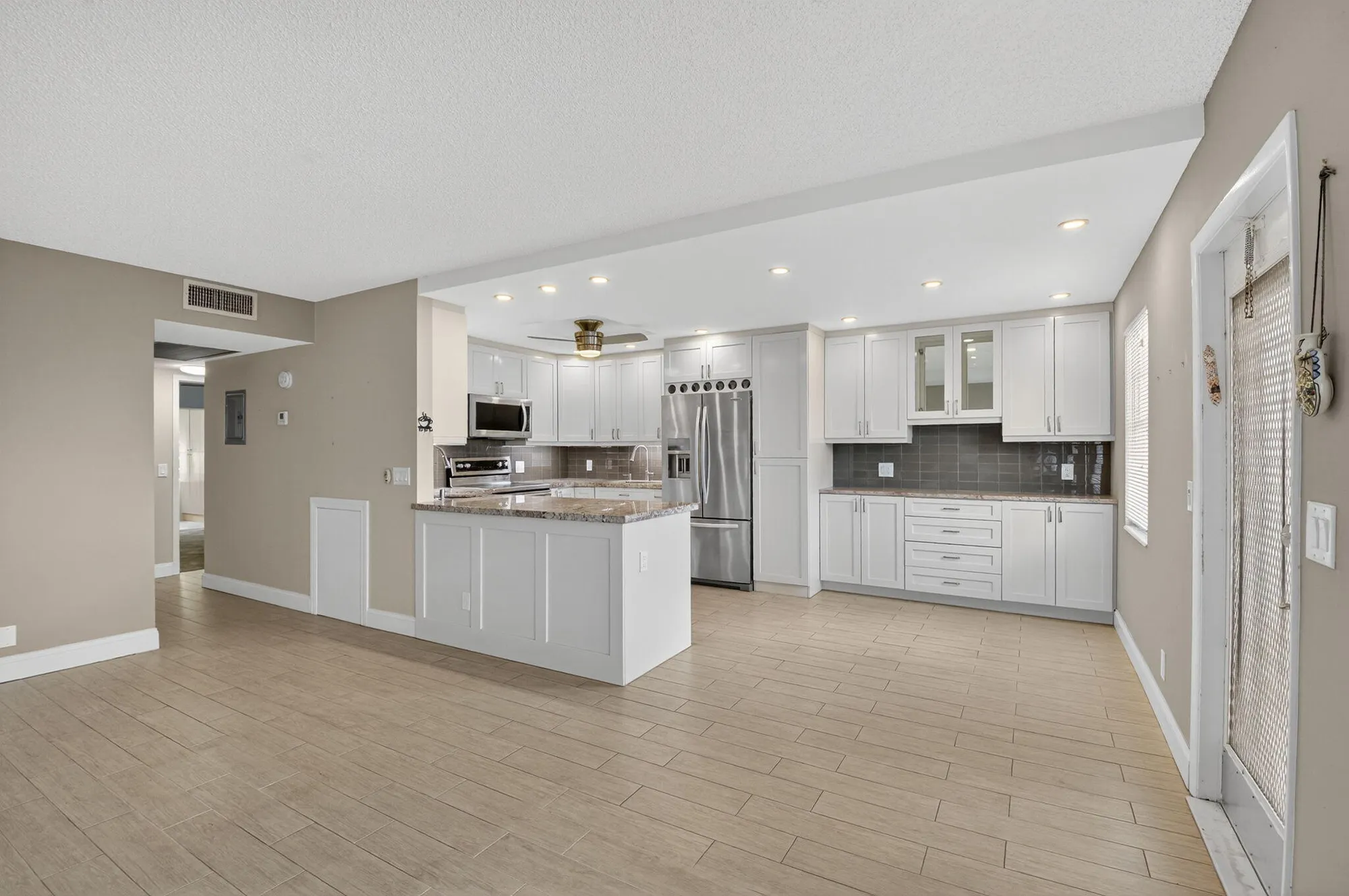Property Slideshow image 4 of 61 | 4054 rexford c, Boca Raton, FL, 33434