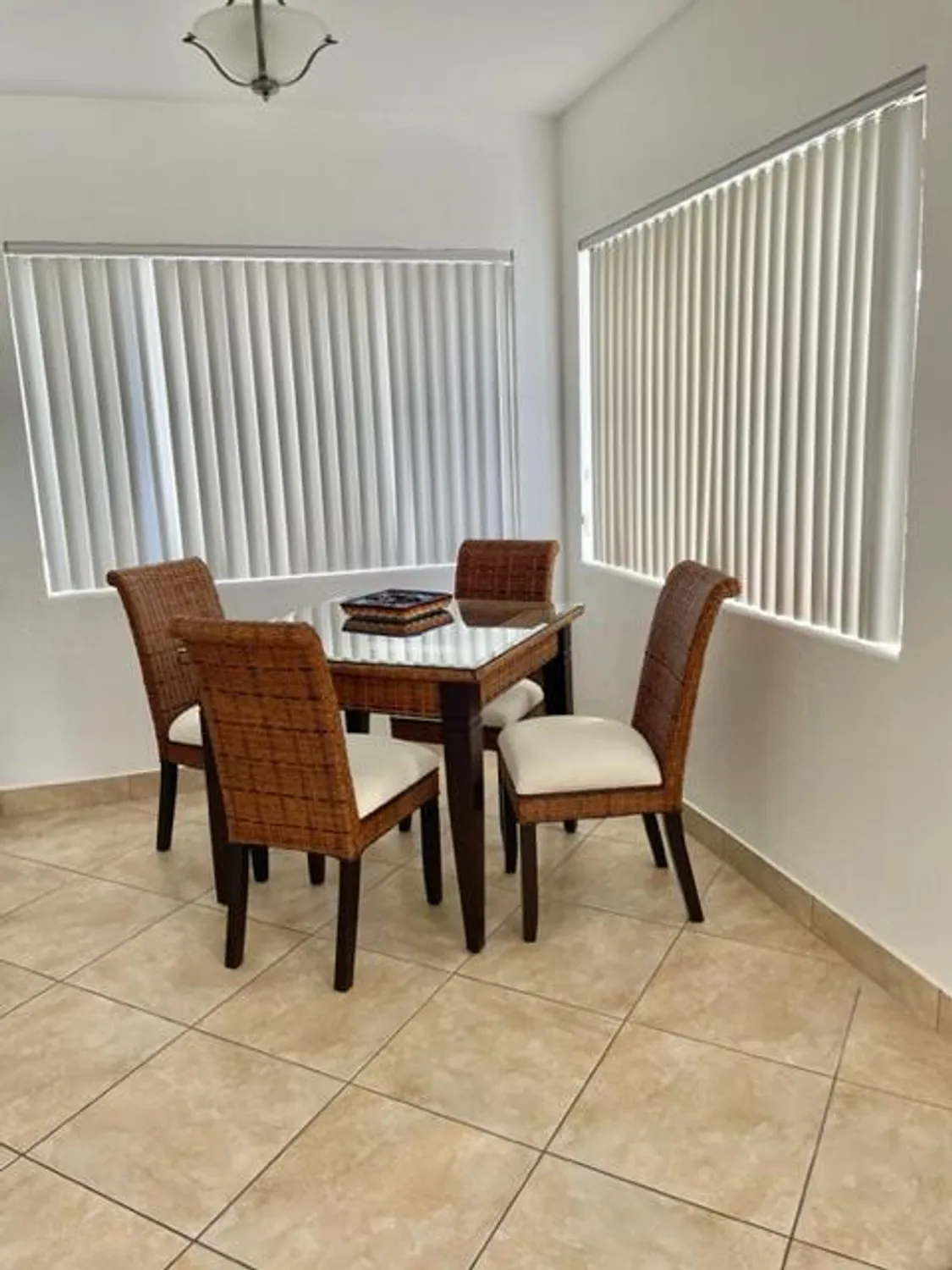Property Slideshow image 8 of 36 | 2840 cynthia ln apt 202, Lake Worth Beach, FL, 33461