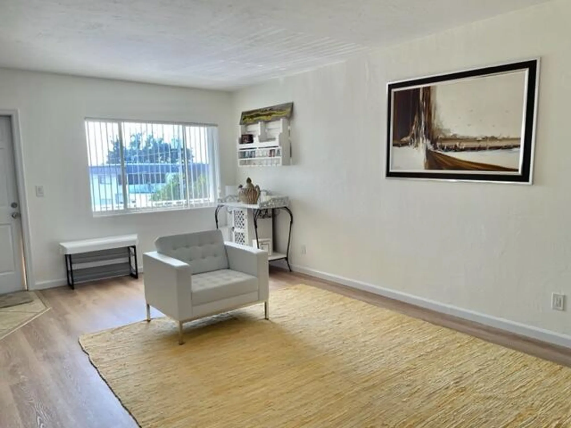 Property Slideshow image 9 of 36 | 2840 cynthia ln apt 202, Lake Worth Beach, FL, 33461