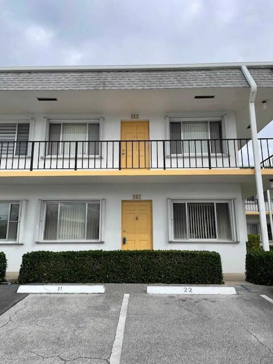 Property Slideshow image 32 of 36 | 2840 cynthia ln apt 202, Lake Worth Beach, FL, 33461