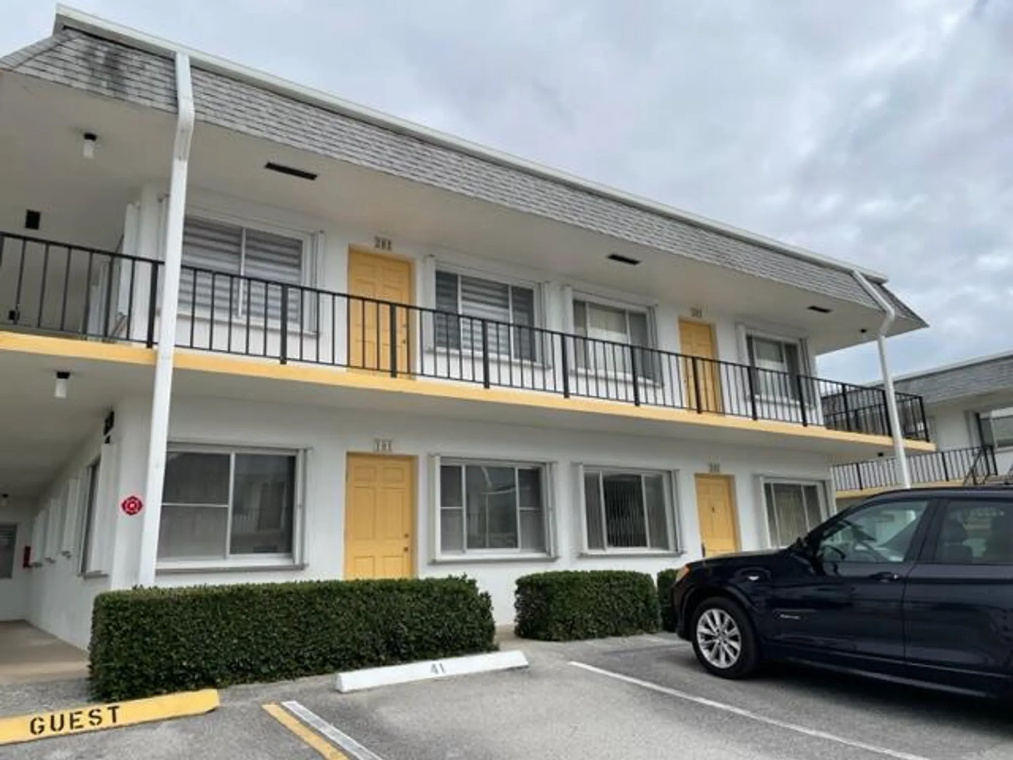 Property Slideshow image 33 of 36 | 2840 cynthia ln apt 202, Lake Worth Beach, FL, 33461