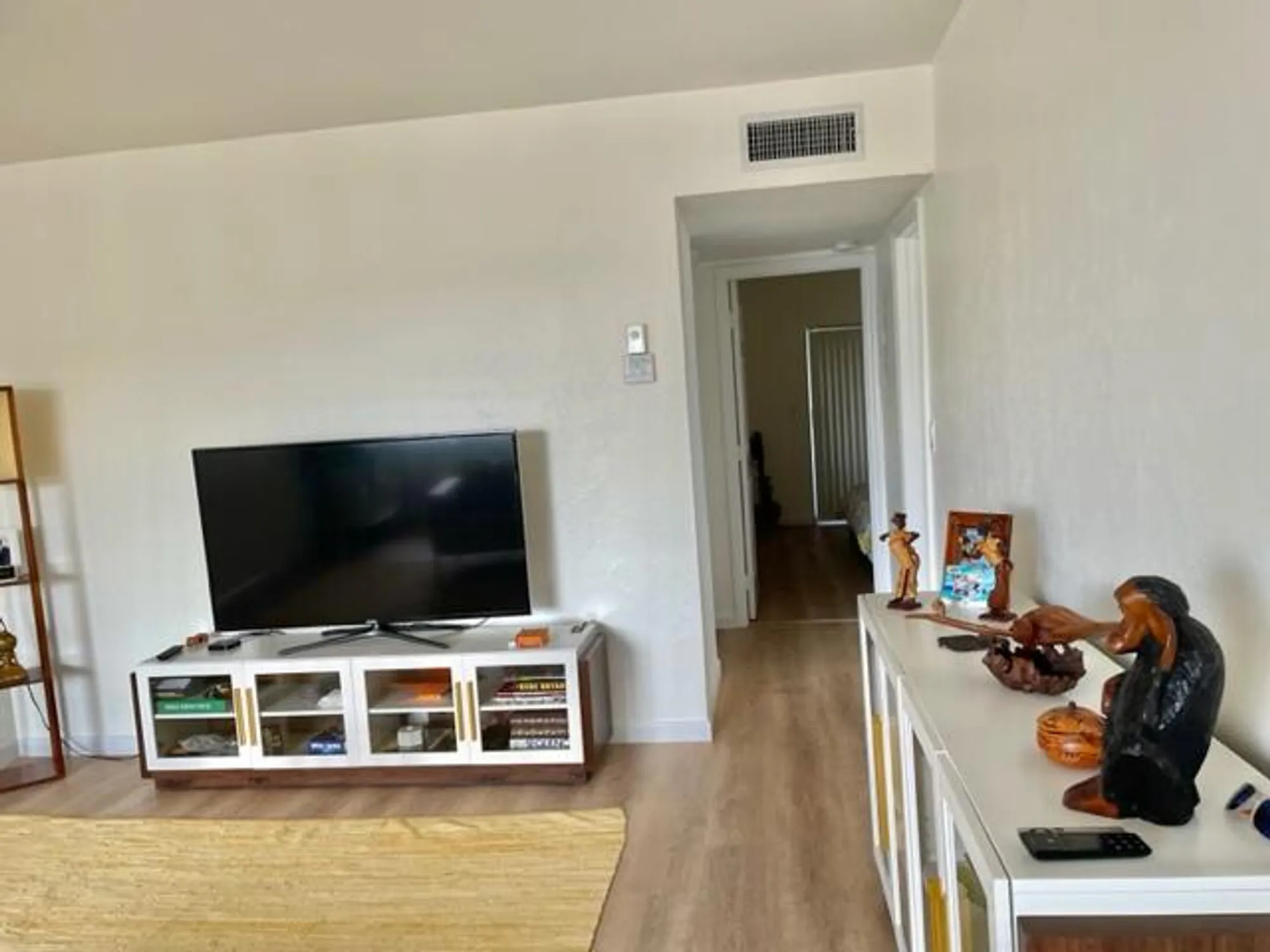 Property Slideshow image 13 of 36 | 2840 cynthia ln apt 202, Lake Worth Beach, FL, 33461