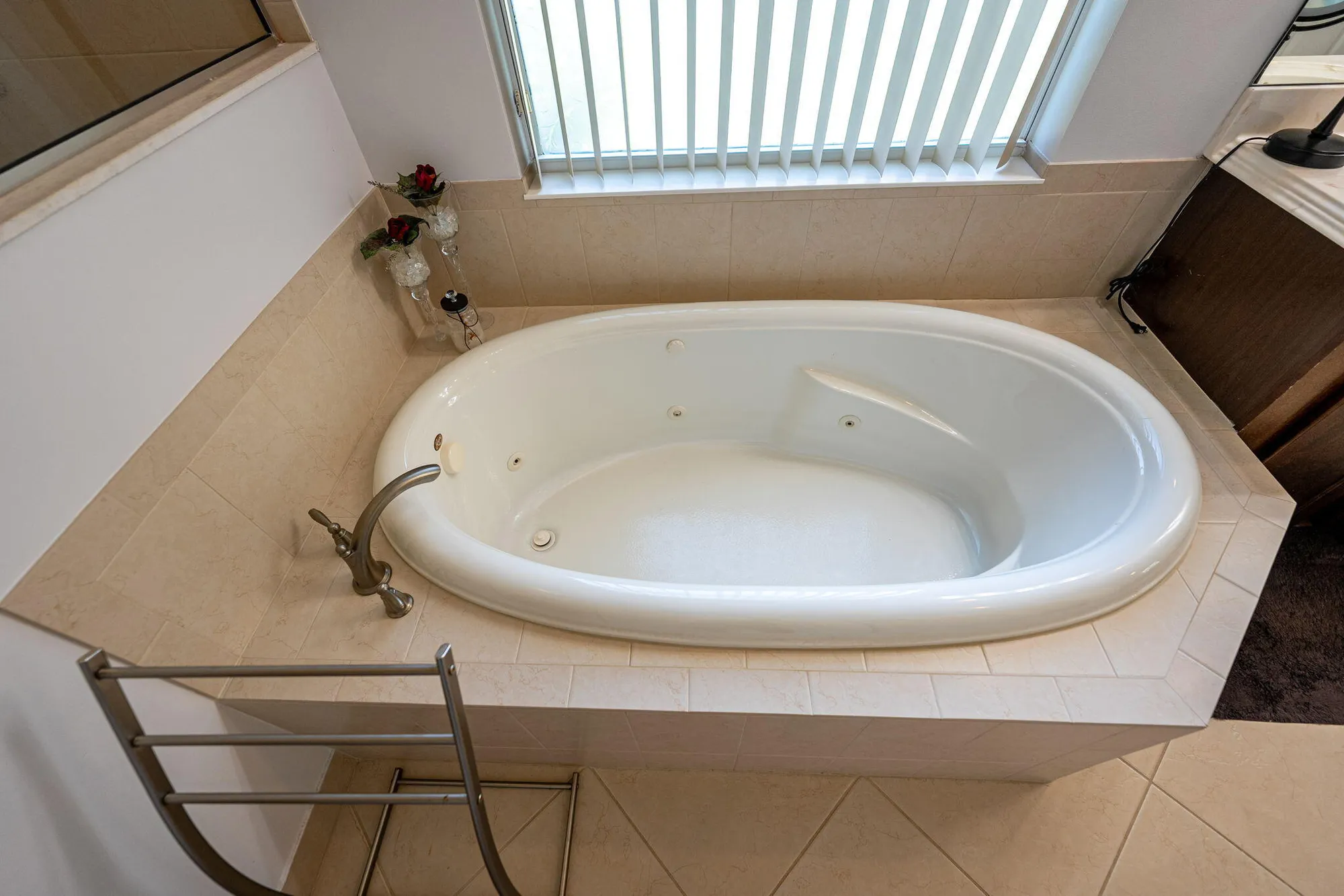 Property Slideshow image 34 of 73 | 11357 sw hillcrest cir, Port Saint Lucie, FL, 34987