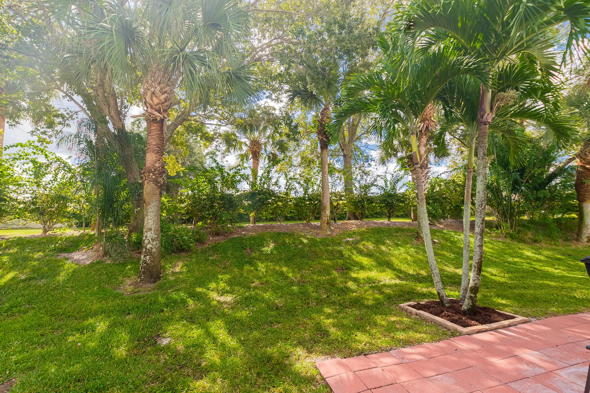 Property Slideshow image 16 of 34 | 439 nw lismore ln, Port Saint Lucie, FL, 34986