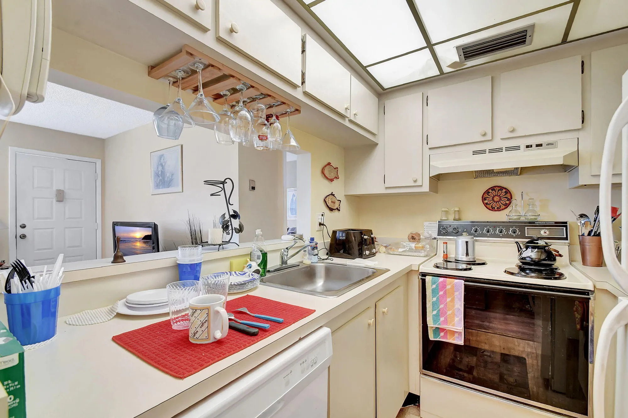Property Slideshow image 11 of 21 | 7166 golf colony ct 203, Lake Worth, FL, 33467