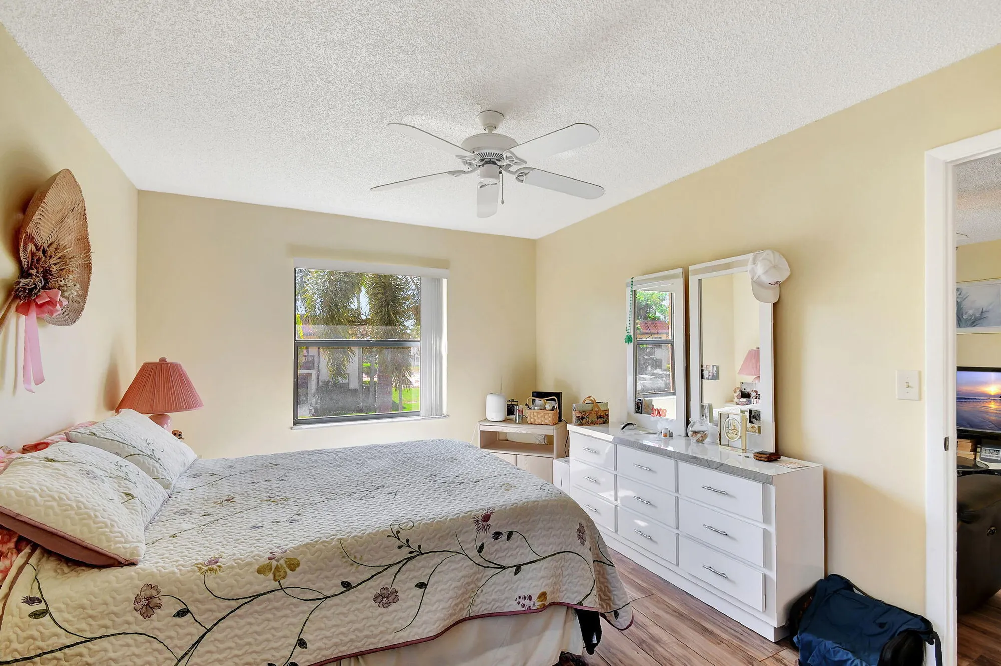 Property Slideshow image 16 of 21 | 7166 golf colony ct 203, Lake Worth, FL, 33467
