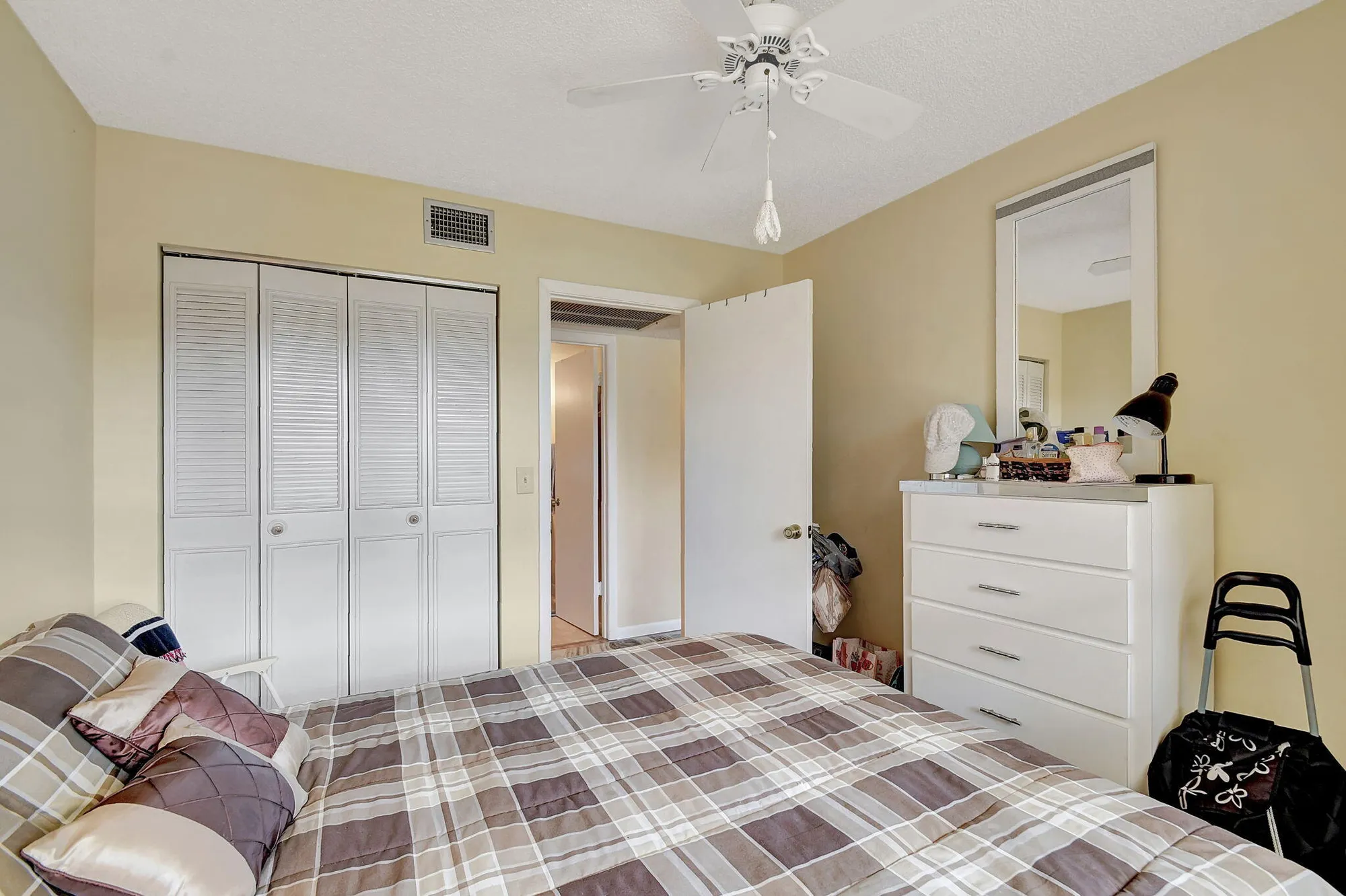 Property Slideshow image 19 of 21 | 7166 golf colony ct 203, Lake Worth, FL, 33467