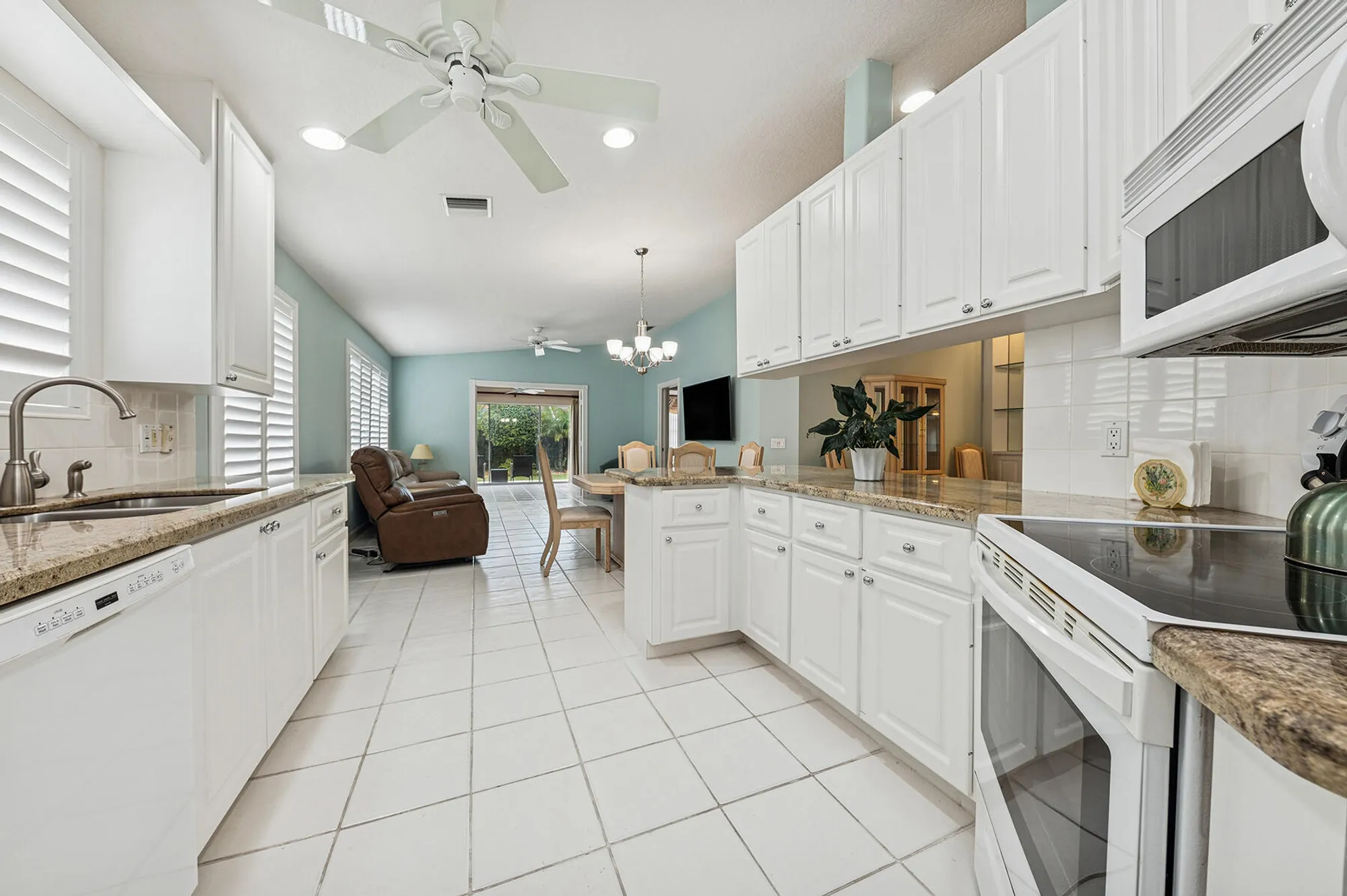 Property Slideshow image 5 of 42 | 7108 gila ln, West Palm Beach, FL, 33411