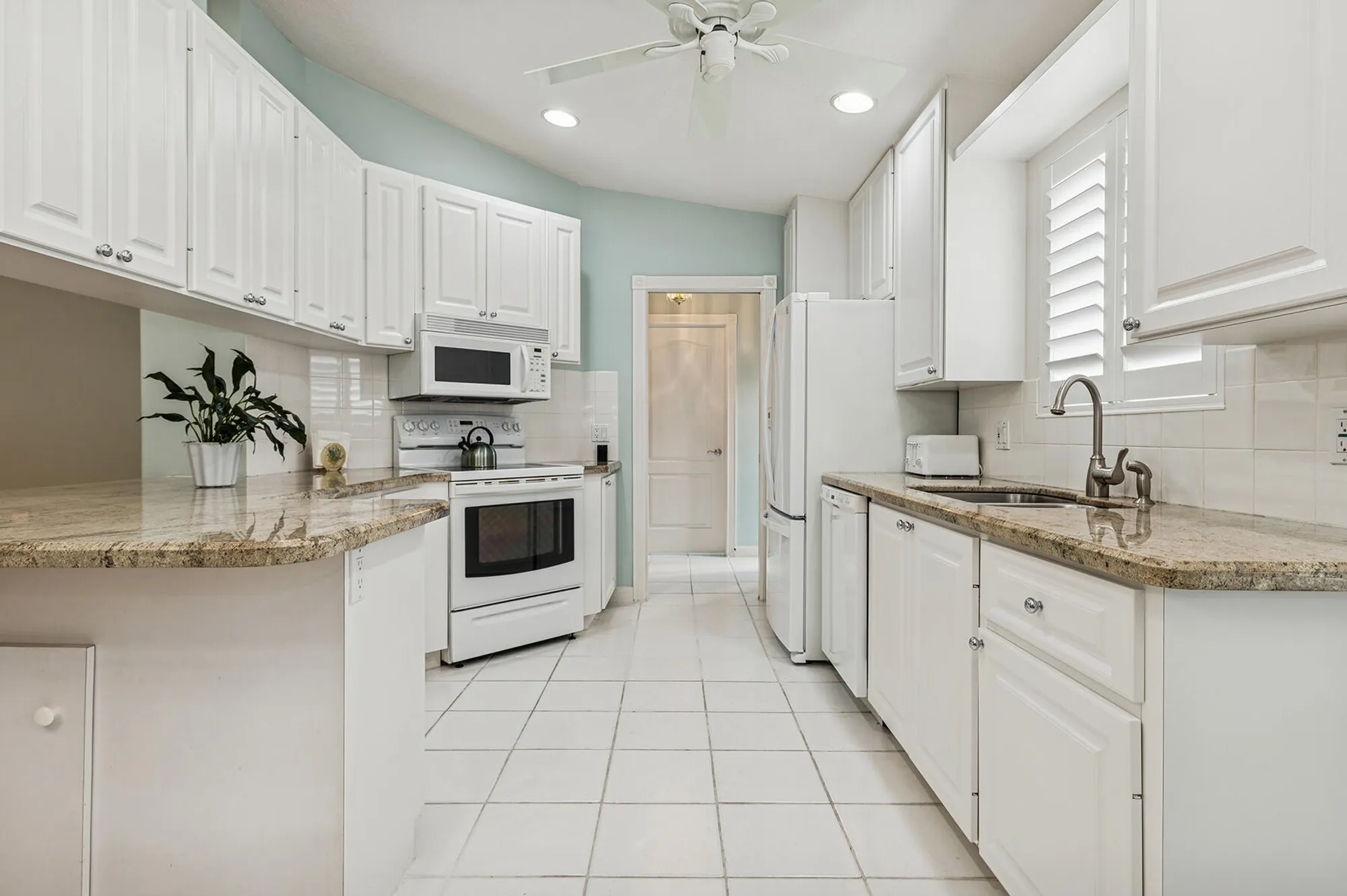 Property Slideshow image 6 of 42 | 7108 gila ln, West Palm Beach, FL, 33411