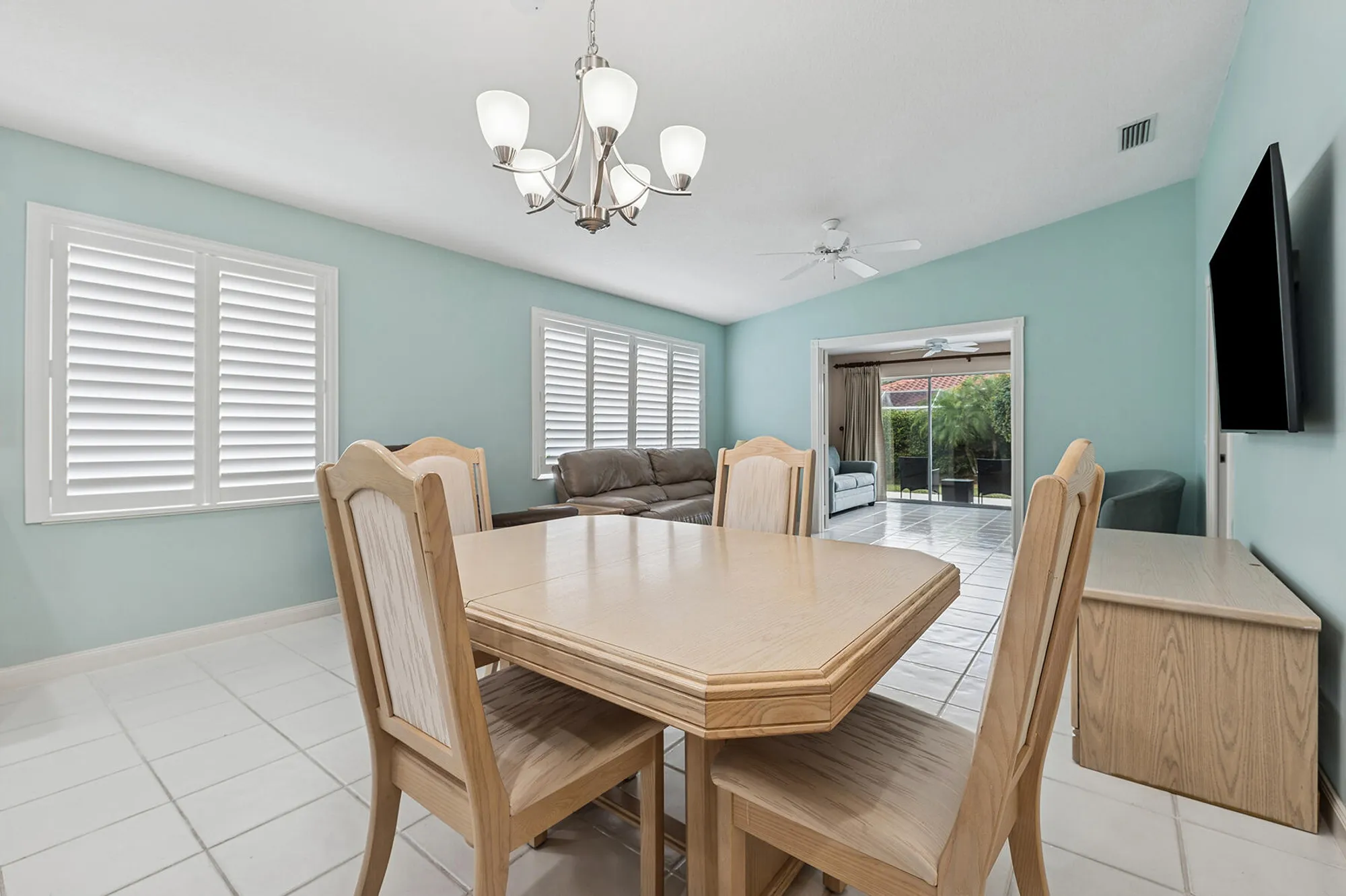 Property Slideshow image 8 of 42 | 7108 gila ln, West Palm Beach, FL, 33411