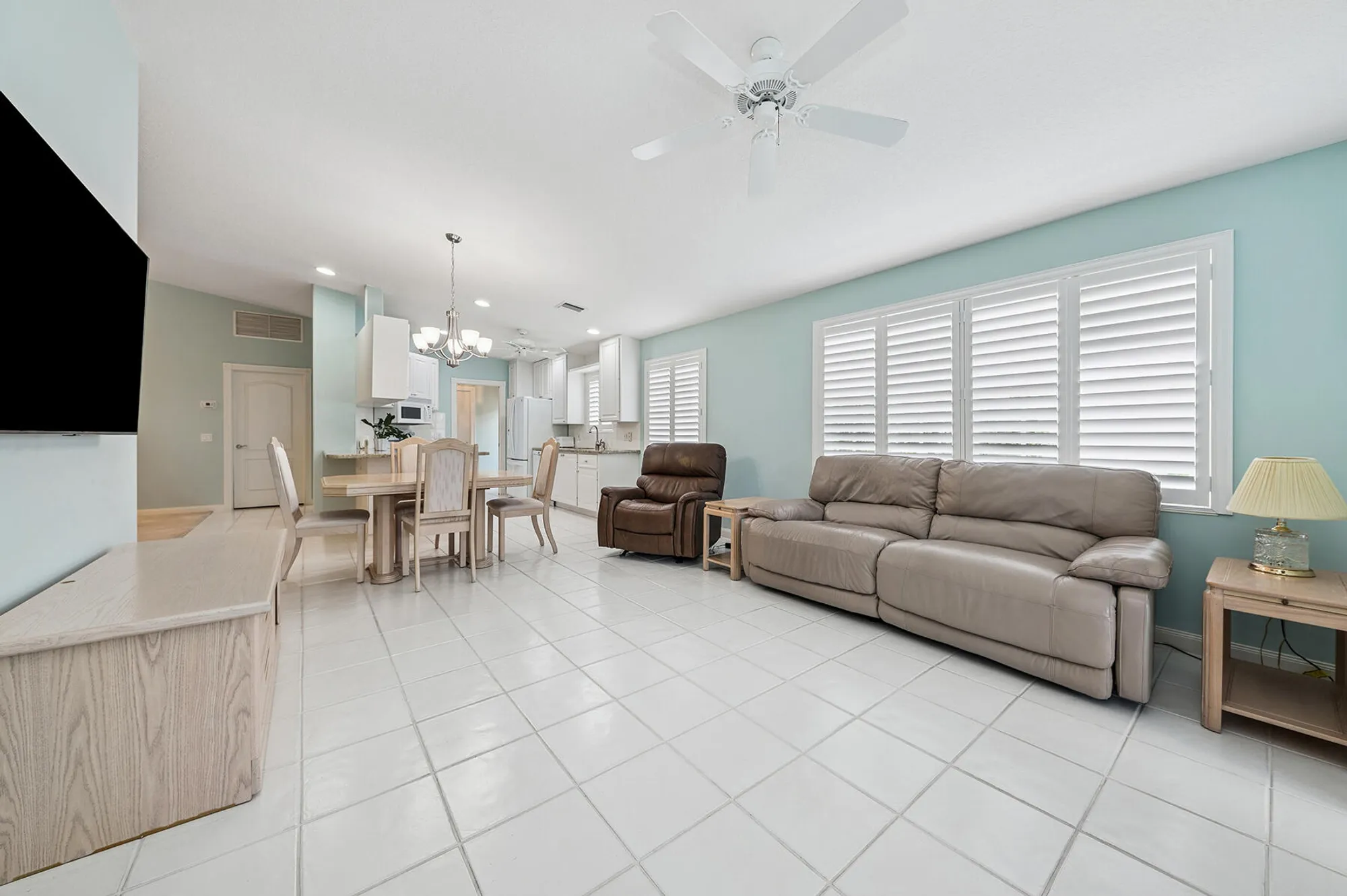 Property Slideshow image 9 of 42 | 7108 gila ln, West Palm Beach, FL, 33411